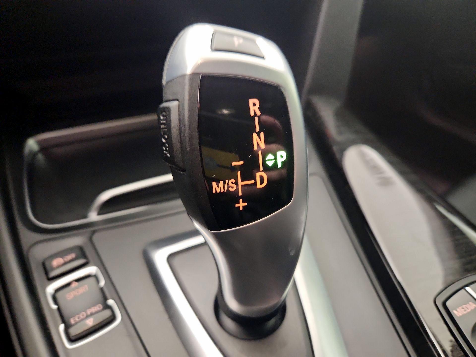 Thumbnail: 2017 BMW 3 Series - 17