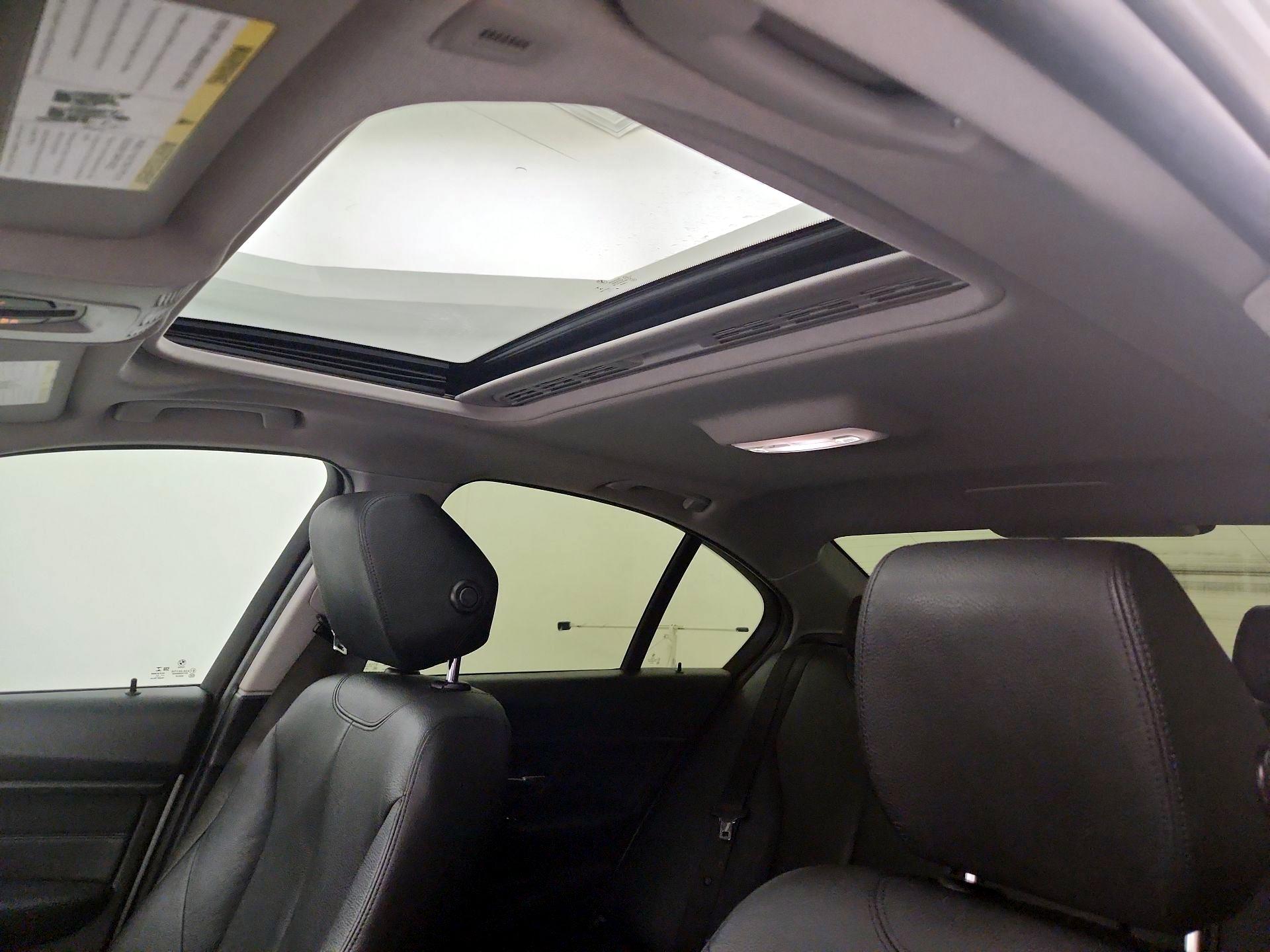 Thumbnail: 2017 BMW 3 Series - 19