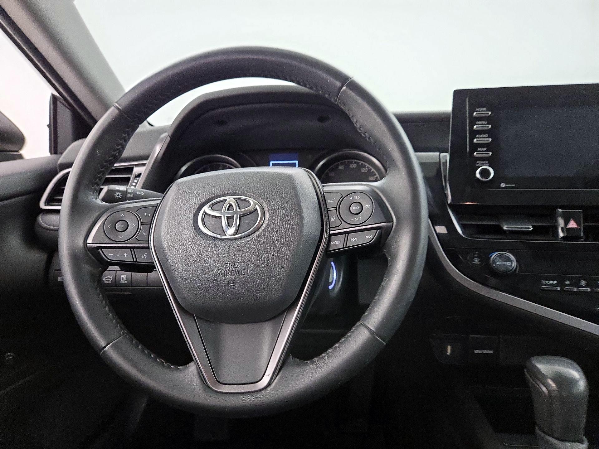 Thumbnail: 2022 Toyota Camry - 10