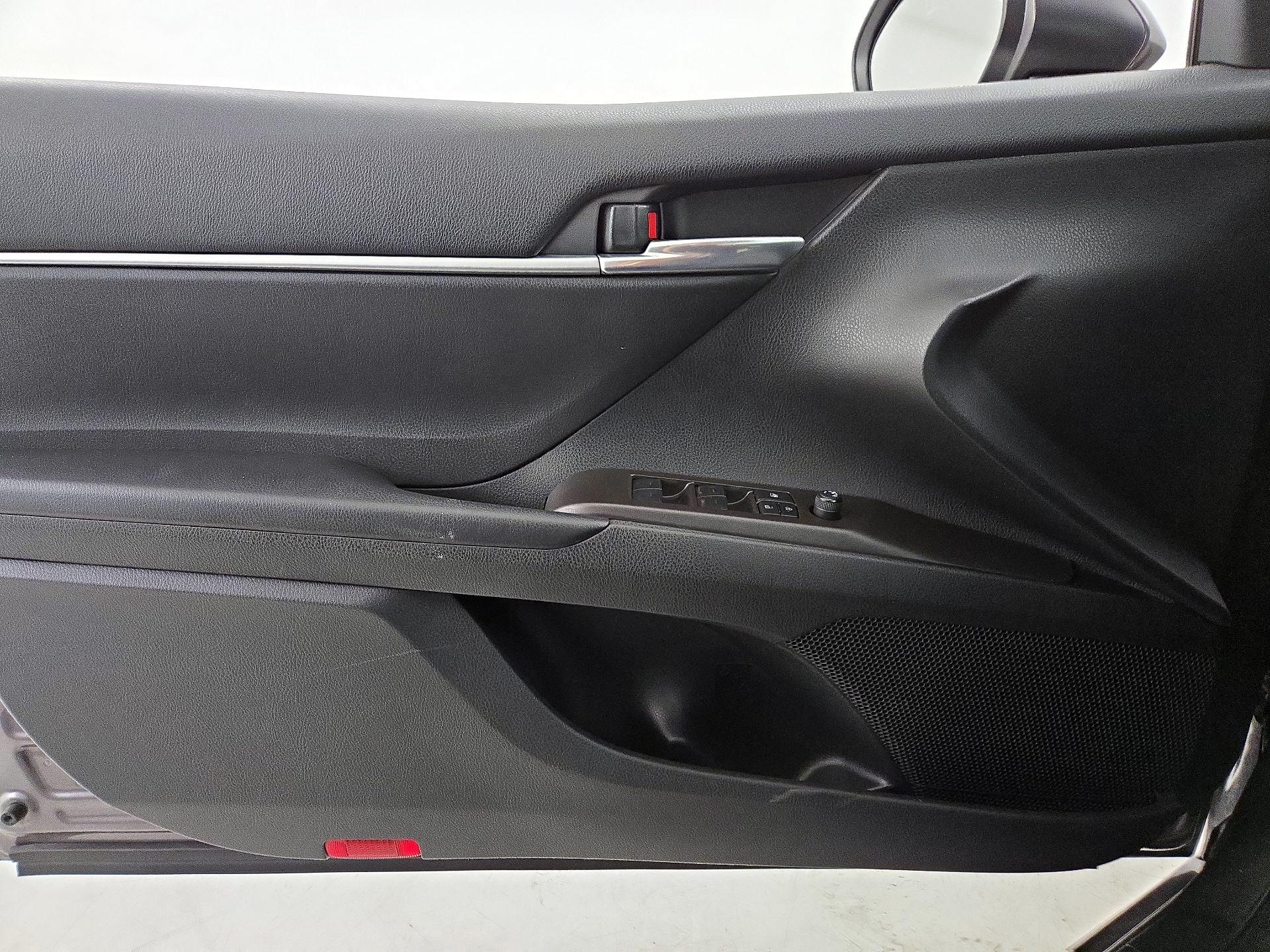 Thumbnail: 2022 Toyota Camry - 12