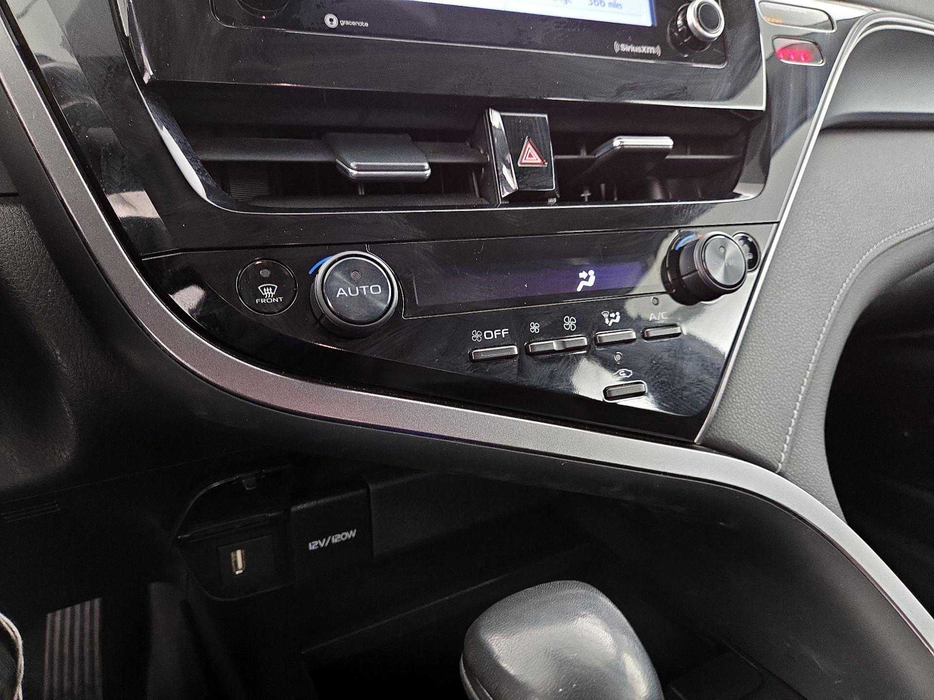 Thumbnail: 2022 Toyota Camry - 16