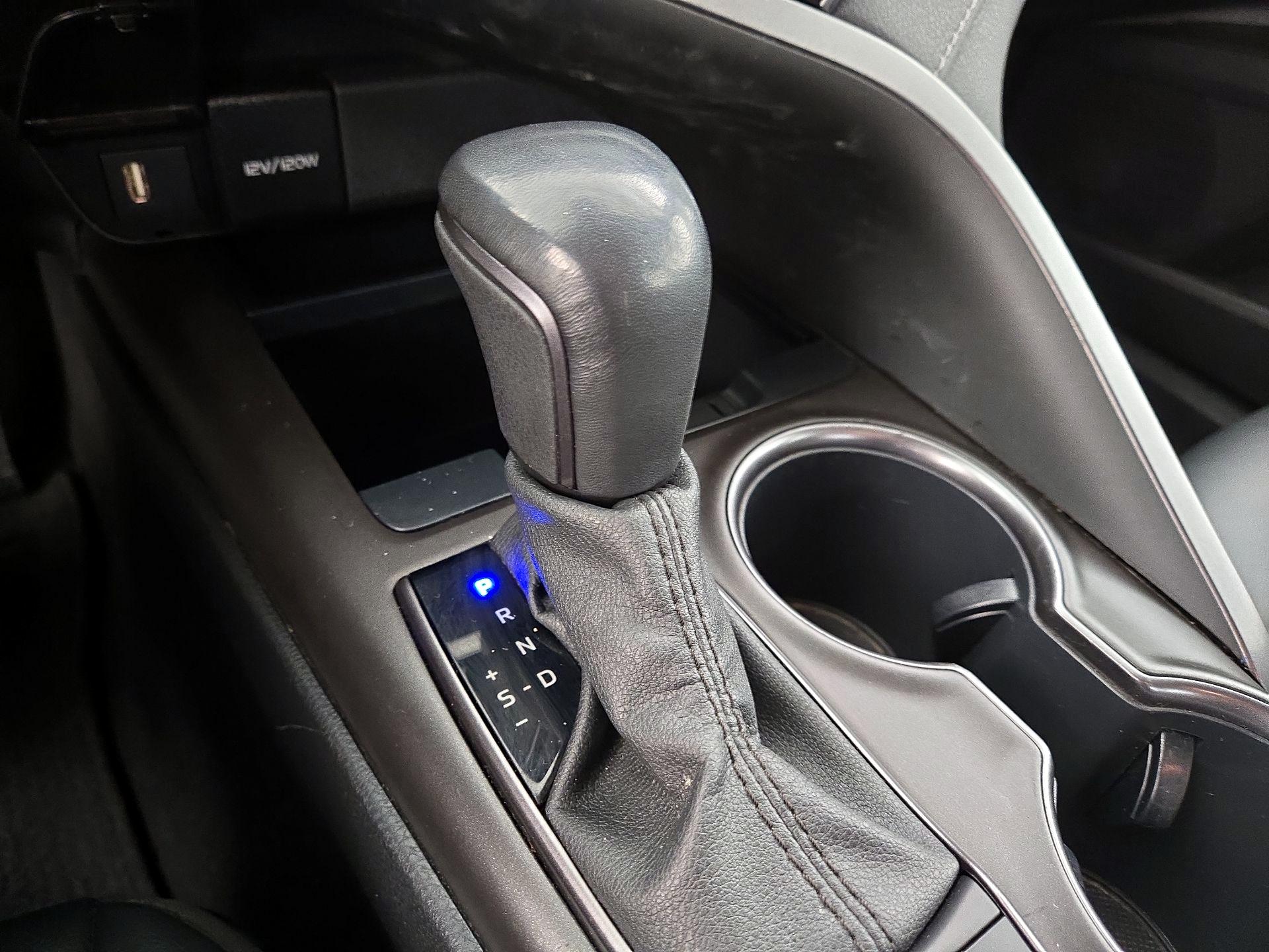 Thumbnail: 2022 Toyota Camry - 17