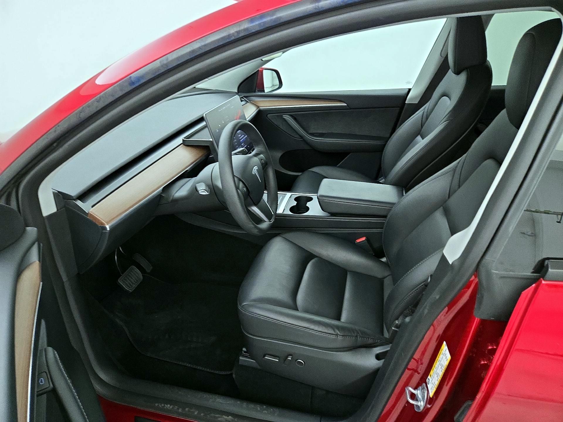 Thumbnail: 2024 Tesla Model Y - 11