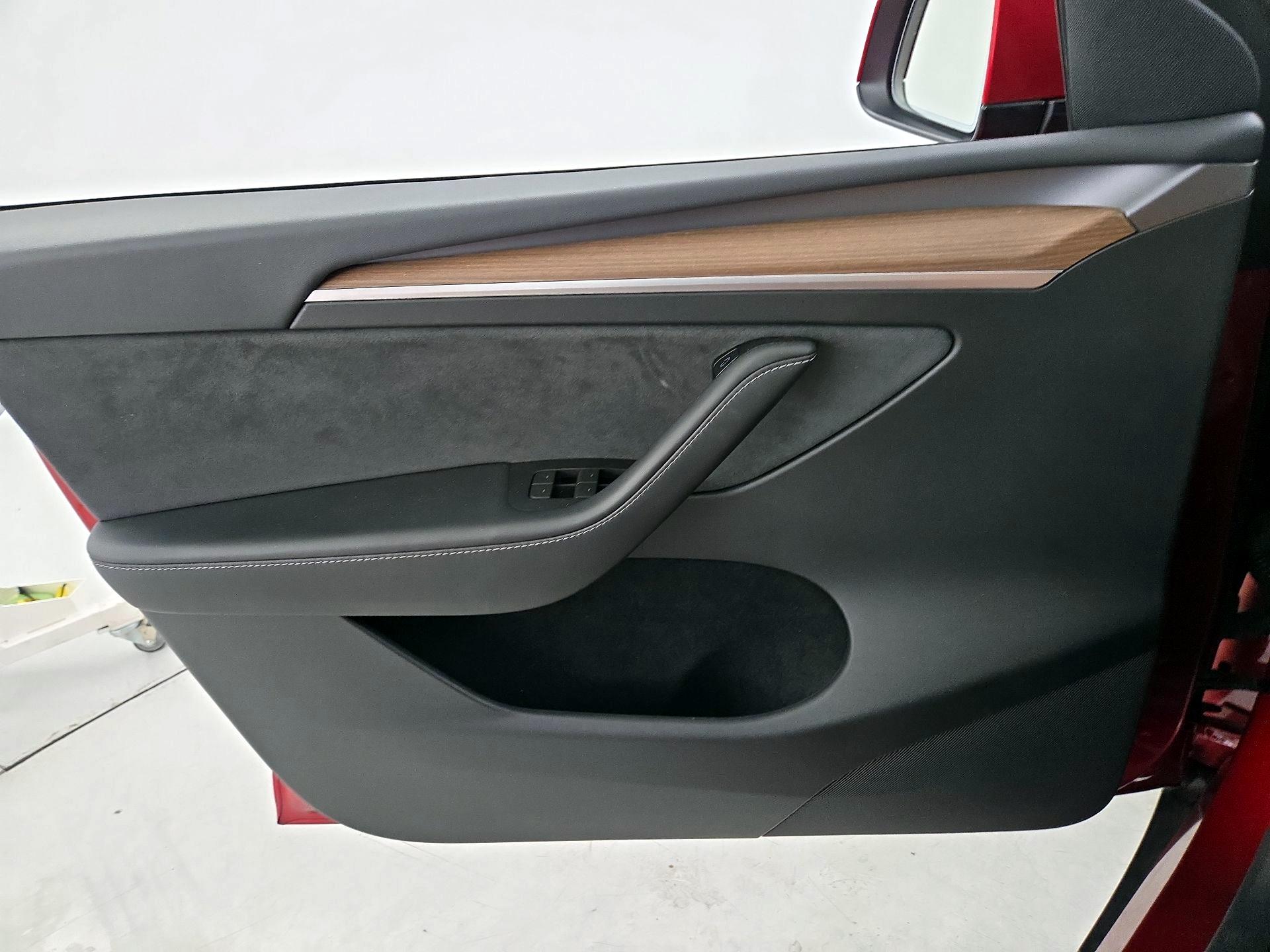 Thumbnail: 2024 Tesla Model Y - 12