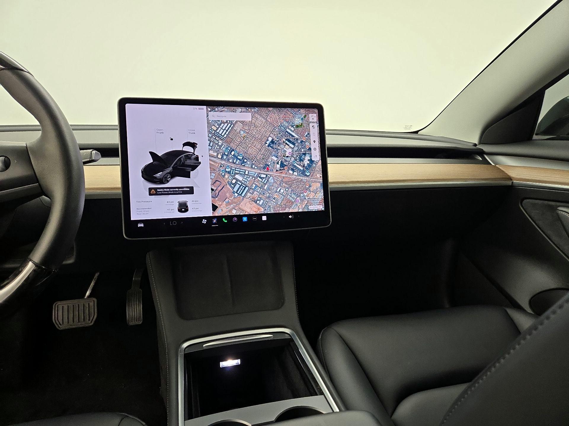 Thumbnail: 2023 Tesla Model 3 - 9