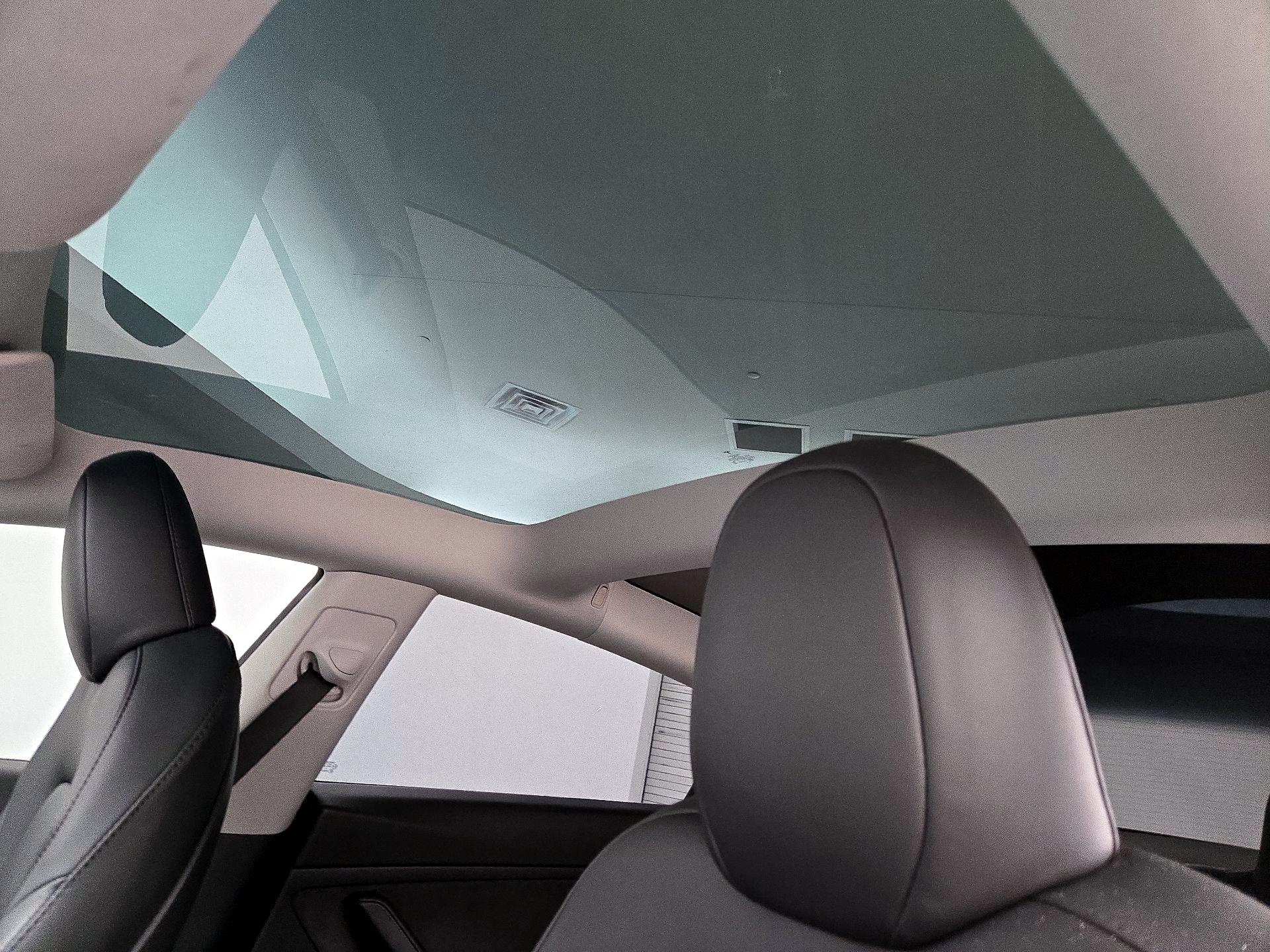 Thumbnail: 2023 Tesla Model 3 - 18