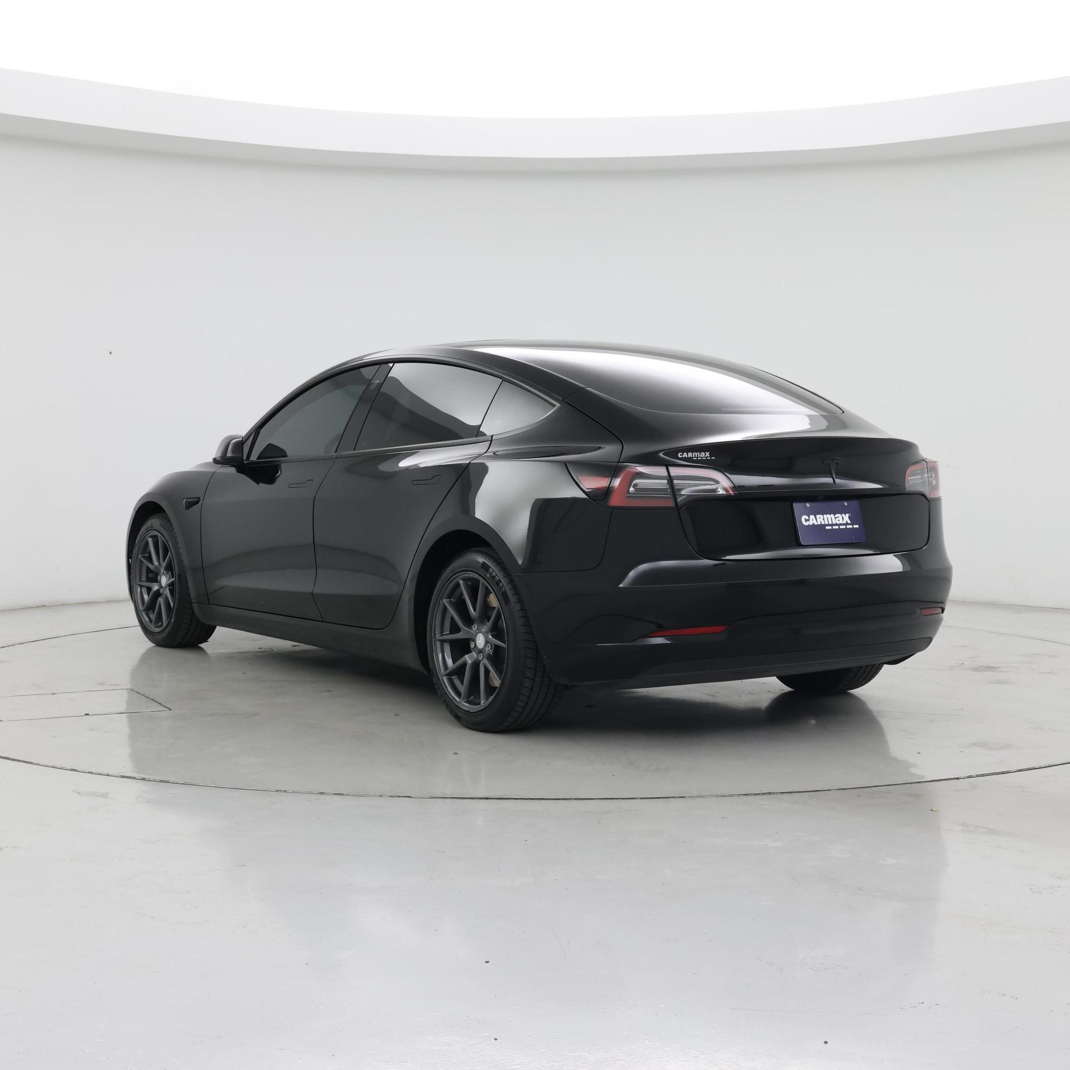 Thumbnail: 2023 Tesla Model 3 - 2