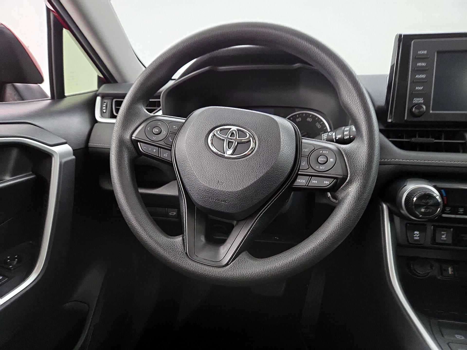 Thumbnail: 2019 Toyota RAV4 - 10