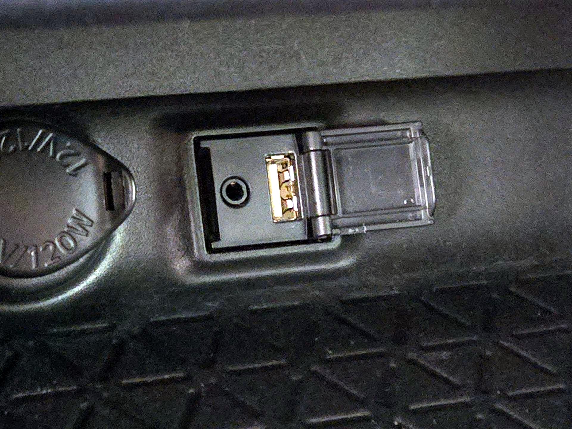 Thumbnail: 2019 Toyota RAV4 - 18