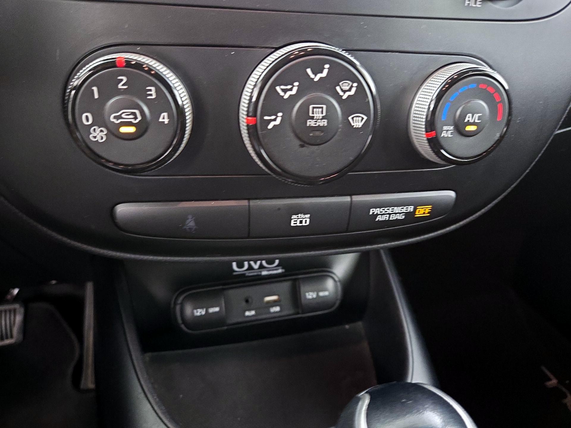 Thumbnail: 2015 Kia Soul - 16