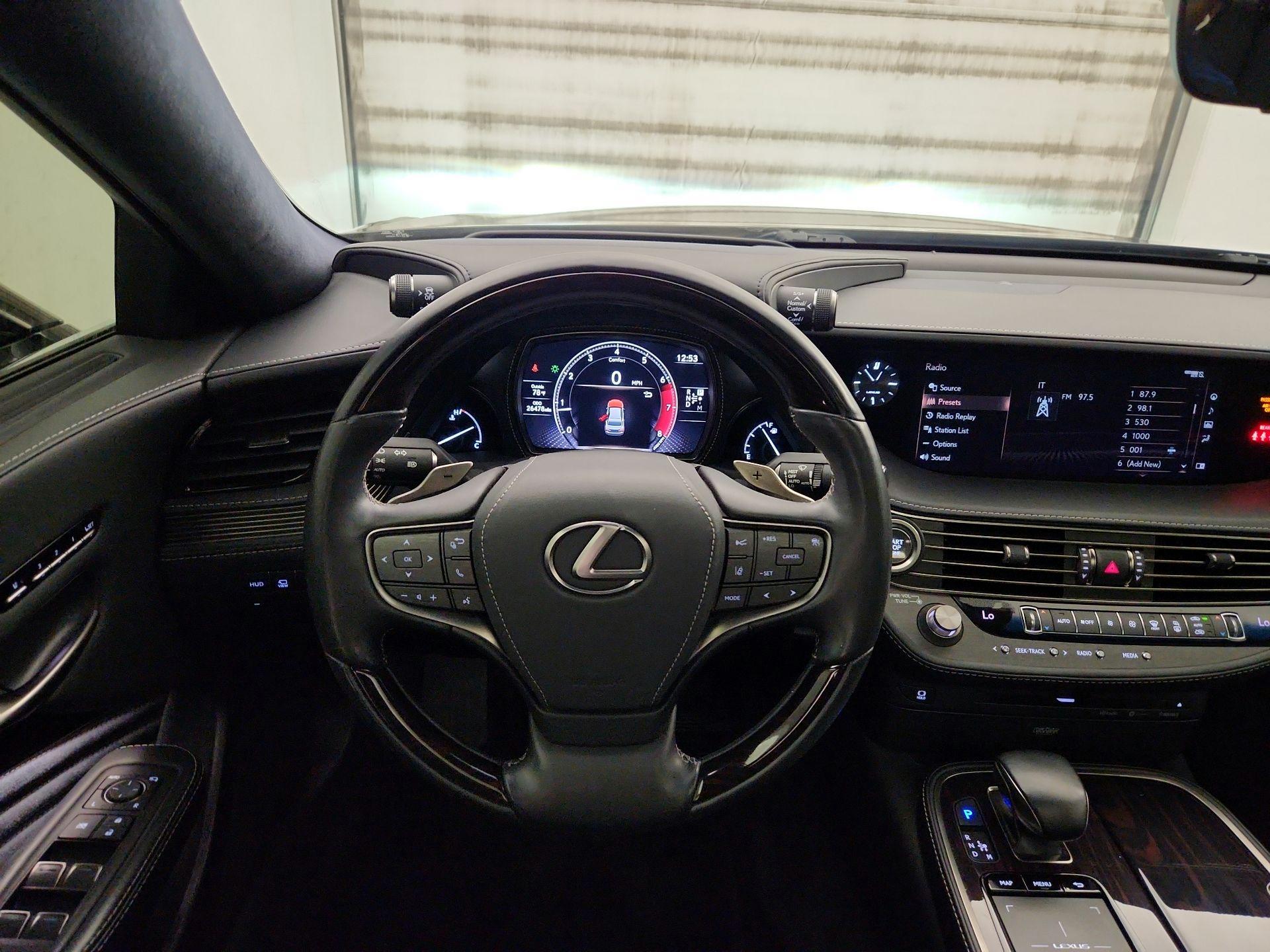 Thumbnail: 2019 Lexus LS - 10
