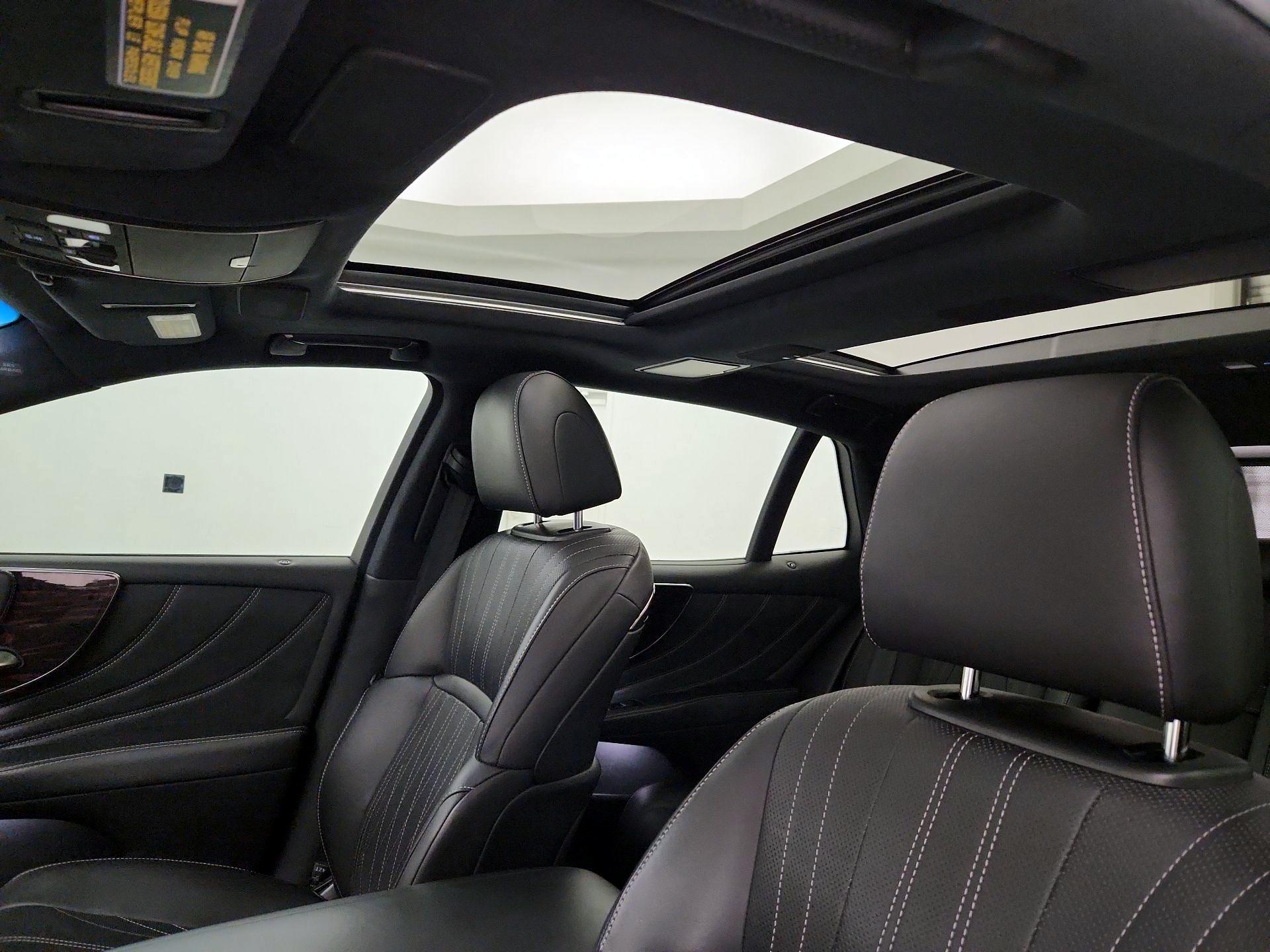 Thumbnail: 2019 Lexus LS - 18