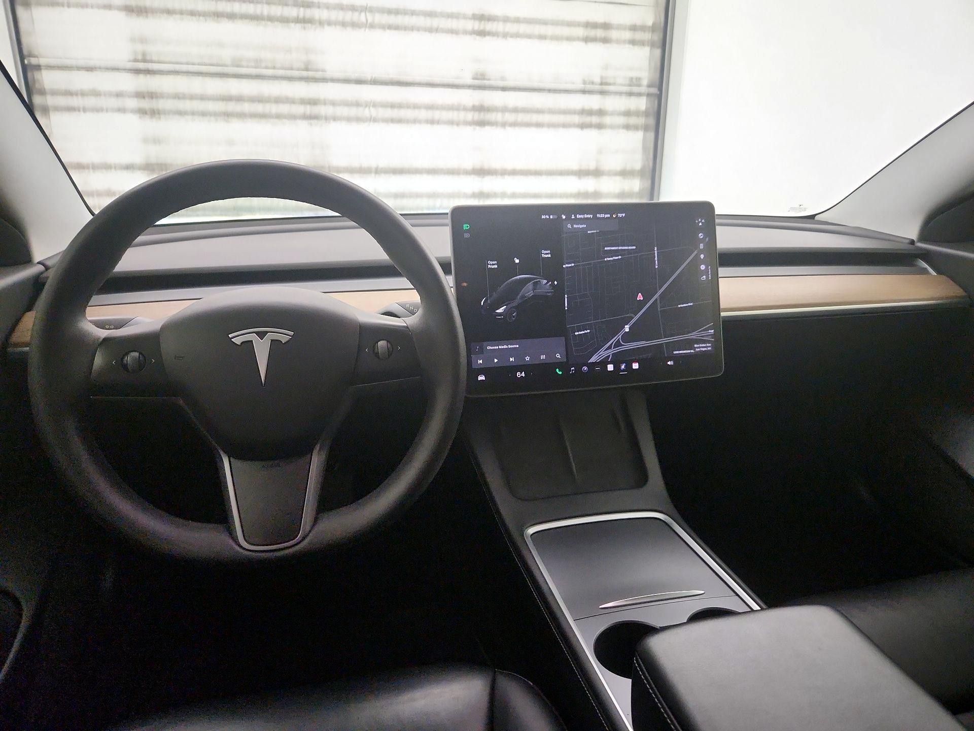 Thumbnail: 2021 Tesla Model 3 - 9