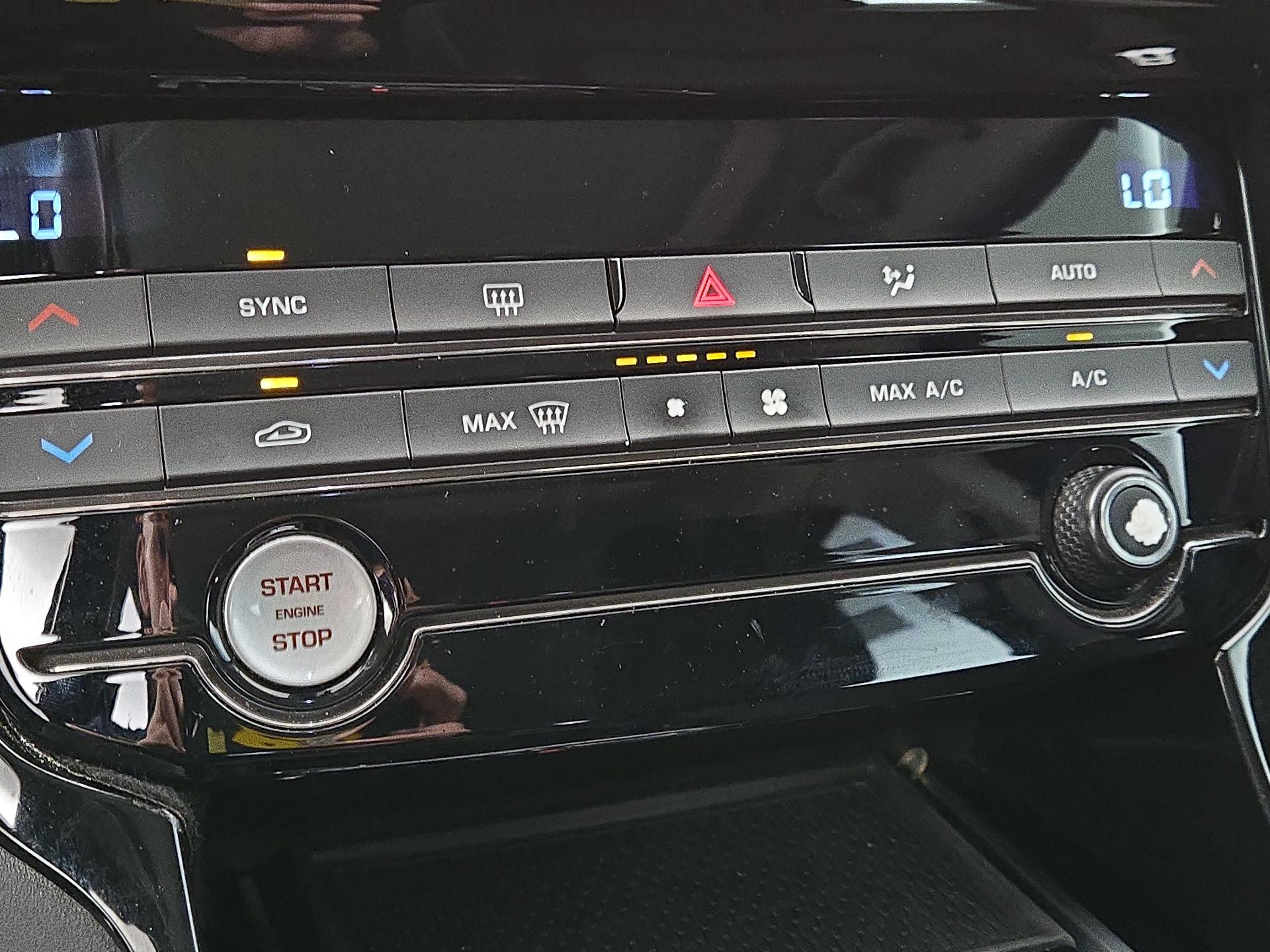 Thumbnail: 2017 Jaguar XE - 17