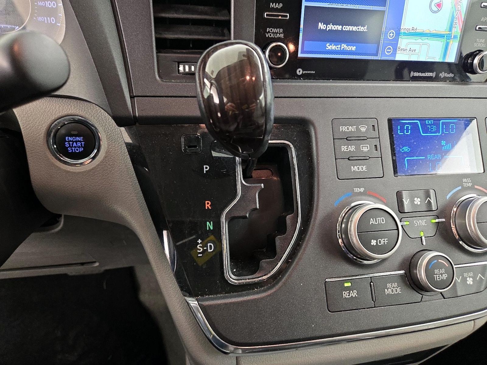 2018 Toyota Sienna XLE - Photo 19