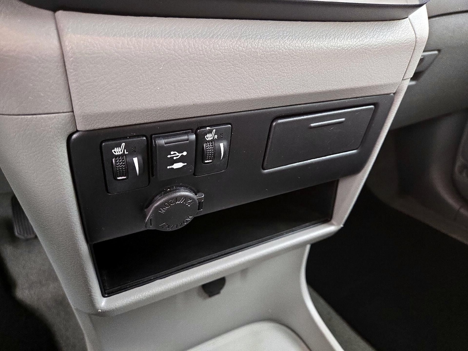 2018 Toyota Sienna XLE - Photo 20