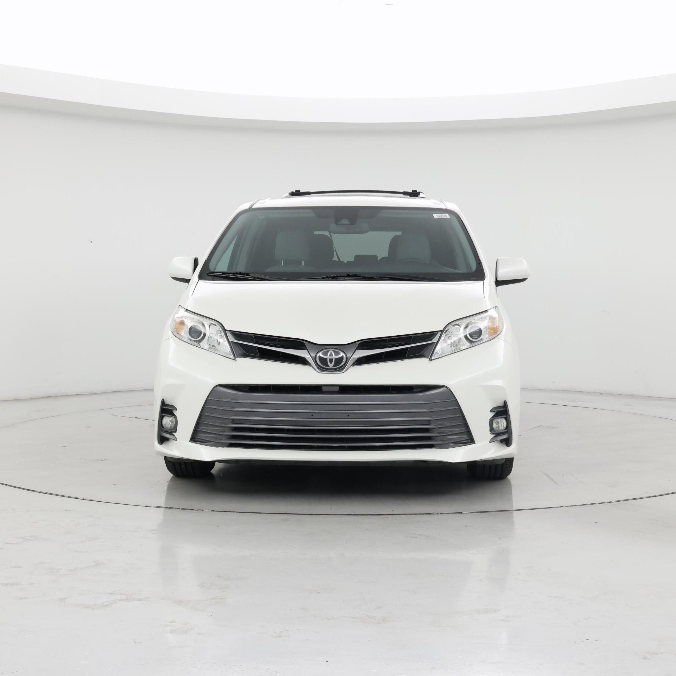 Thumbnail: 2018 Toyota Sienna - 5