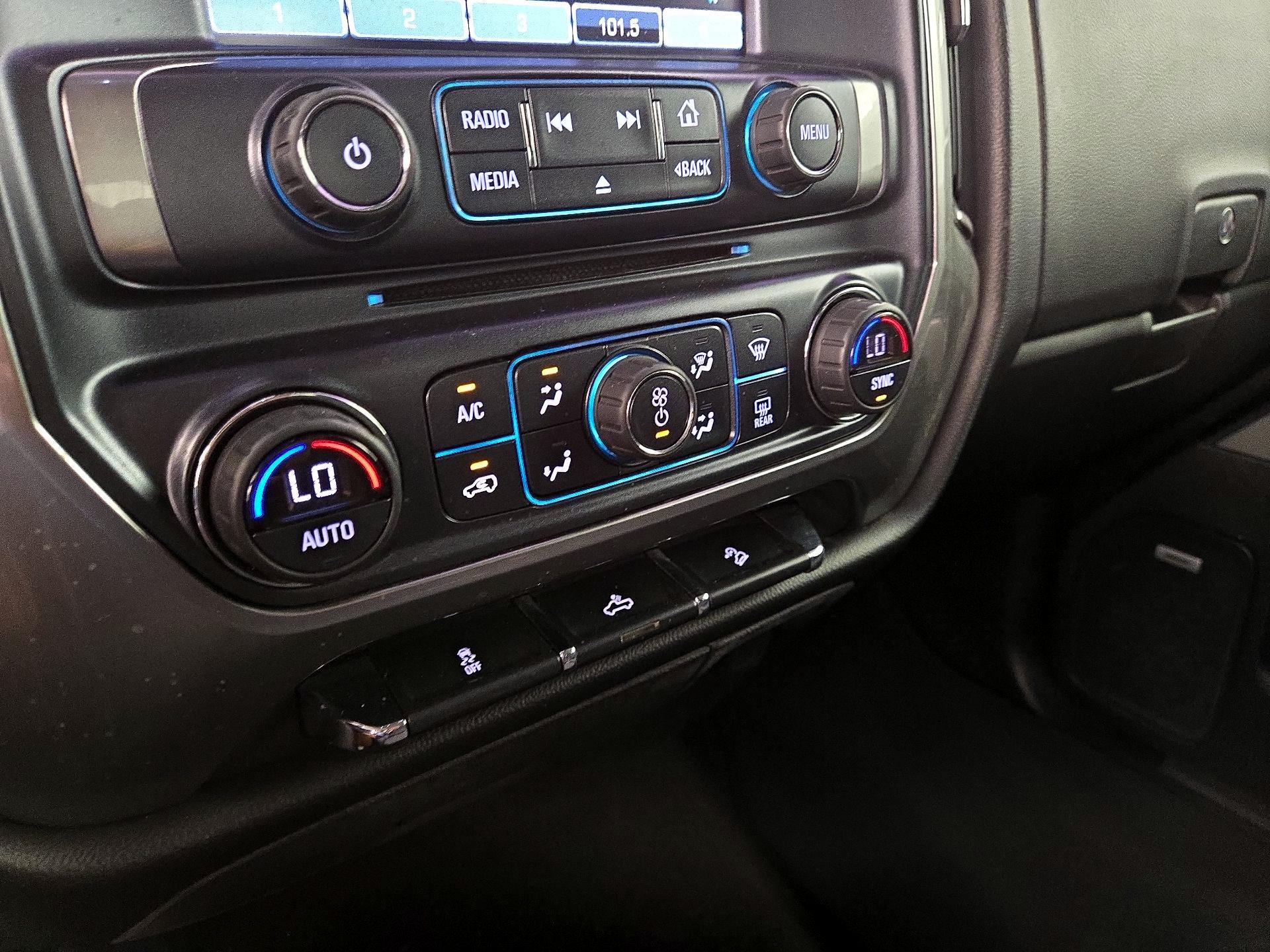 Thumbnail: 2017 Chevrolet Silverado 1500 - 16