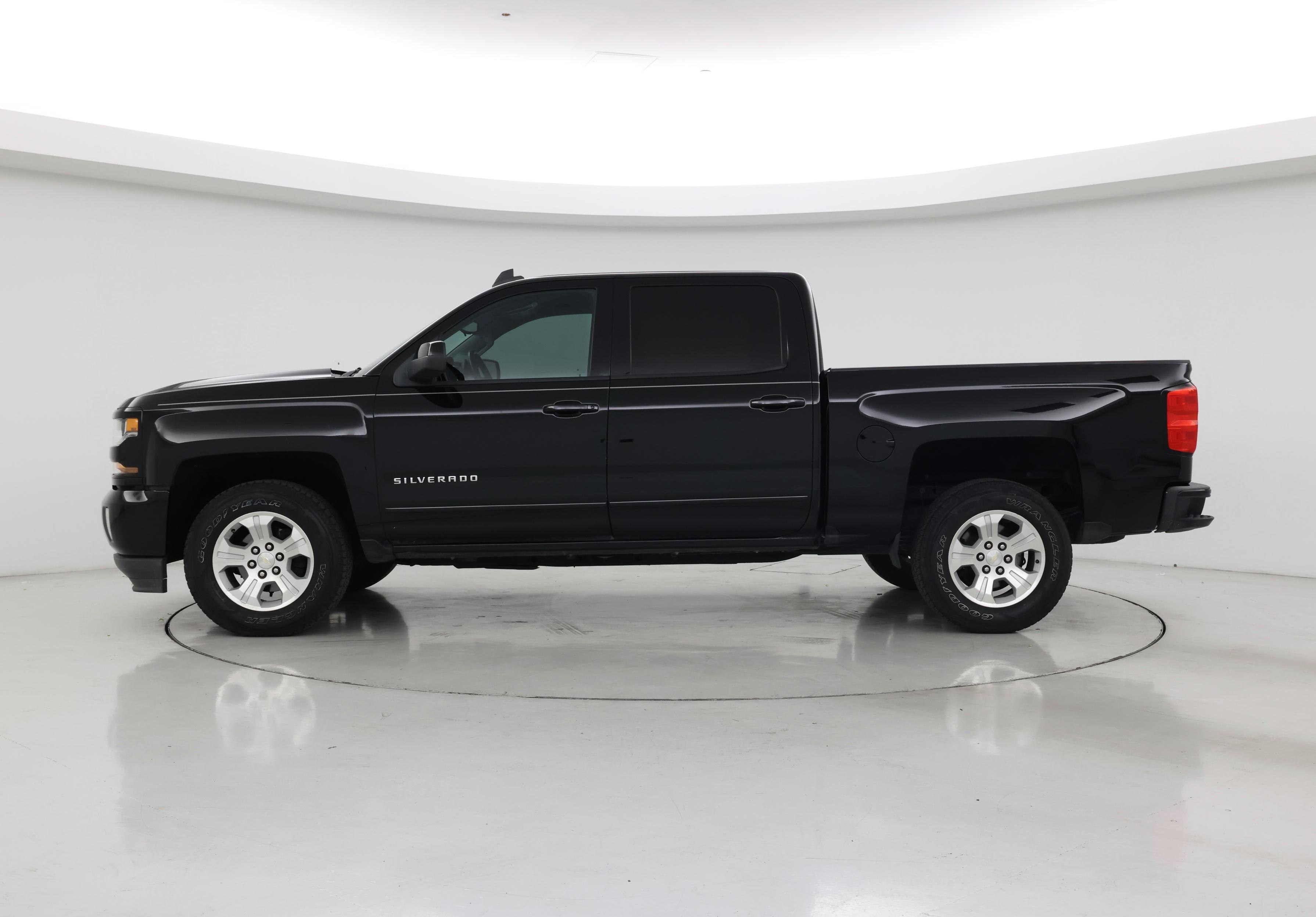 Thumbnail: 2017 Chevrolet Silverado 1500 - 3