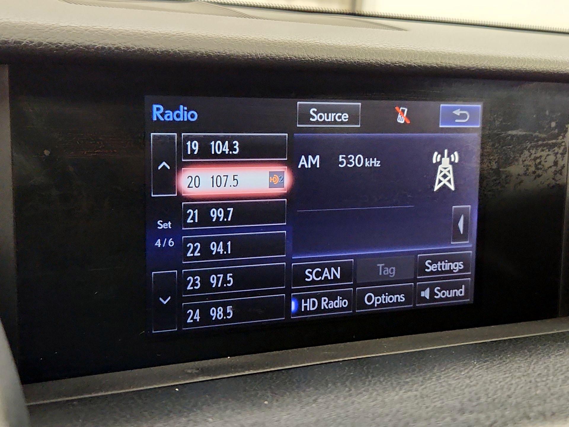 Thumbnail: 2014 Lexus IS - 16