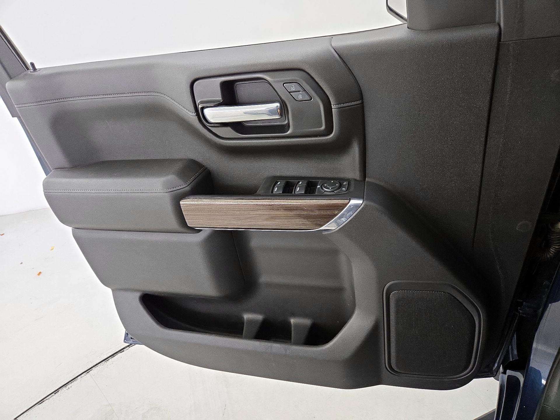 Thumbnail: 2022 Chevrolet Silverado 1500 - 12