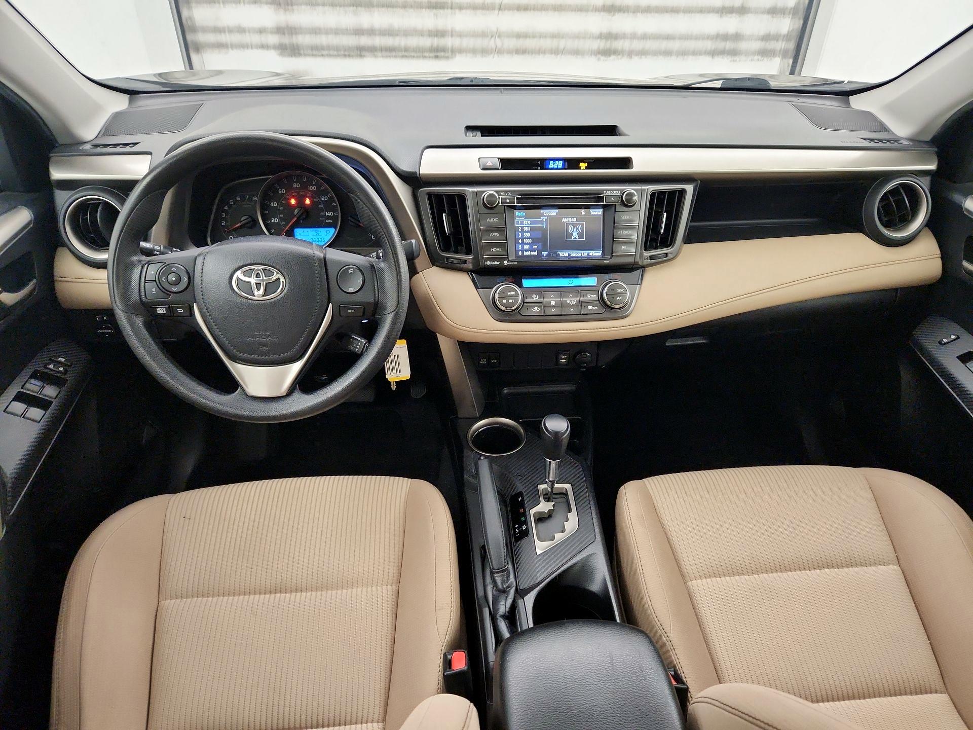 Thumbnail: 2015 Toyota RAV4 - 9