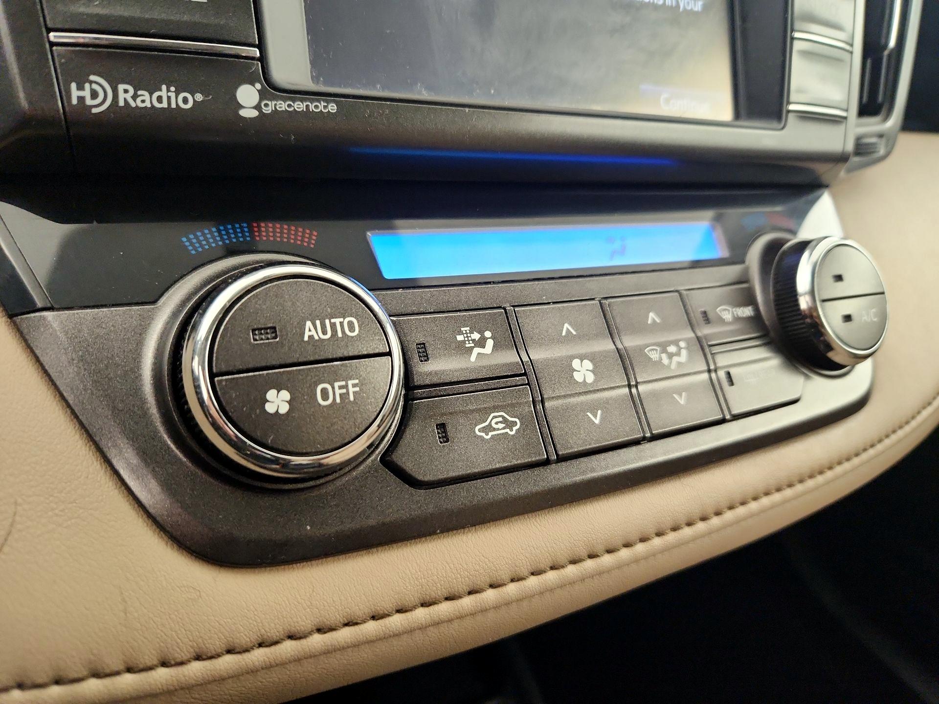 Thumbnail: 2015 Toyota RAV4 - 16