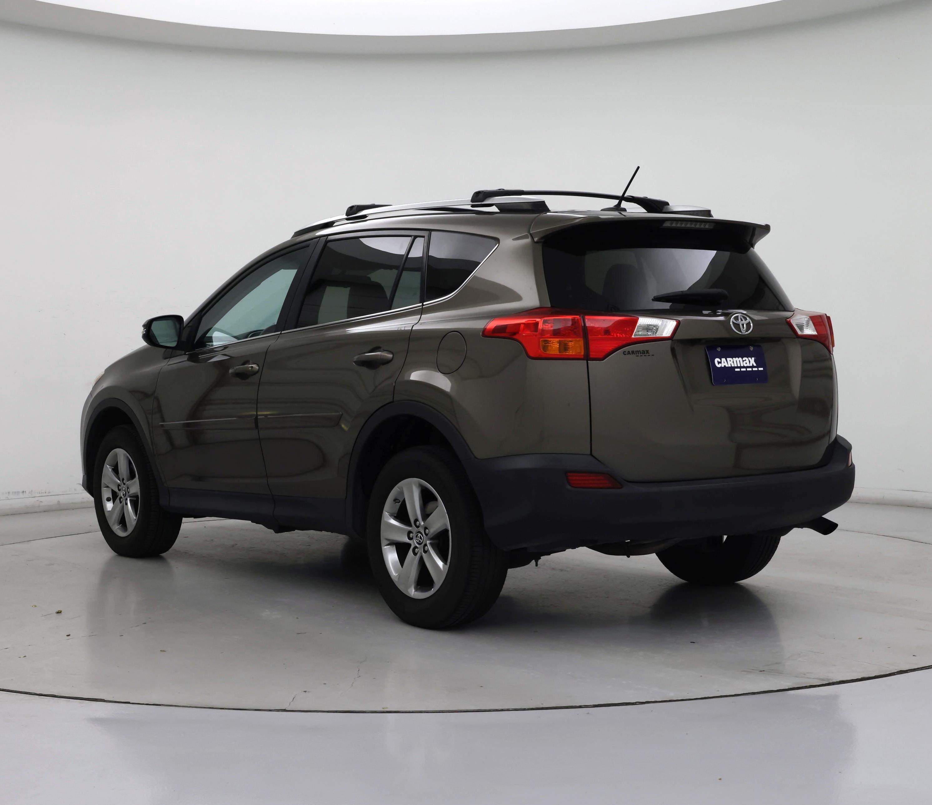 Thumbnail: 2015 Toyota RAV4 - 2