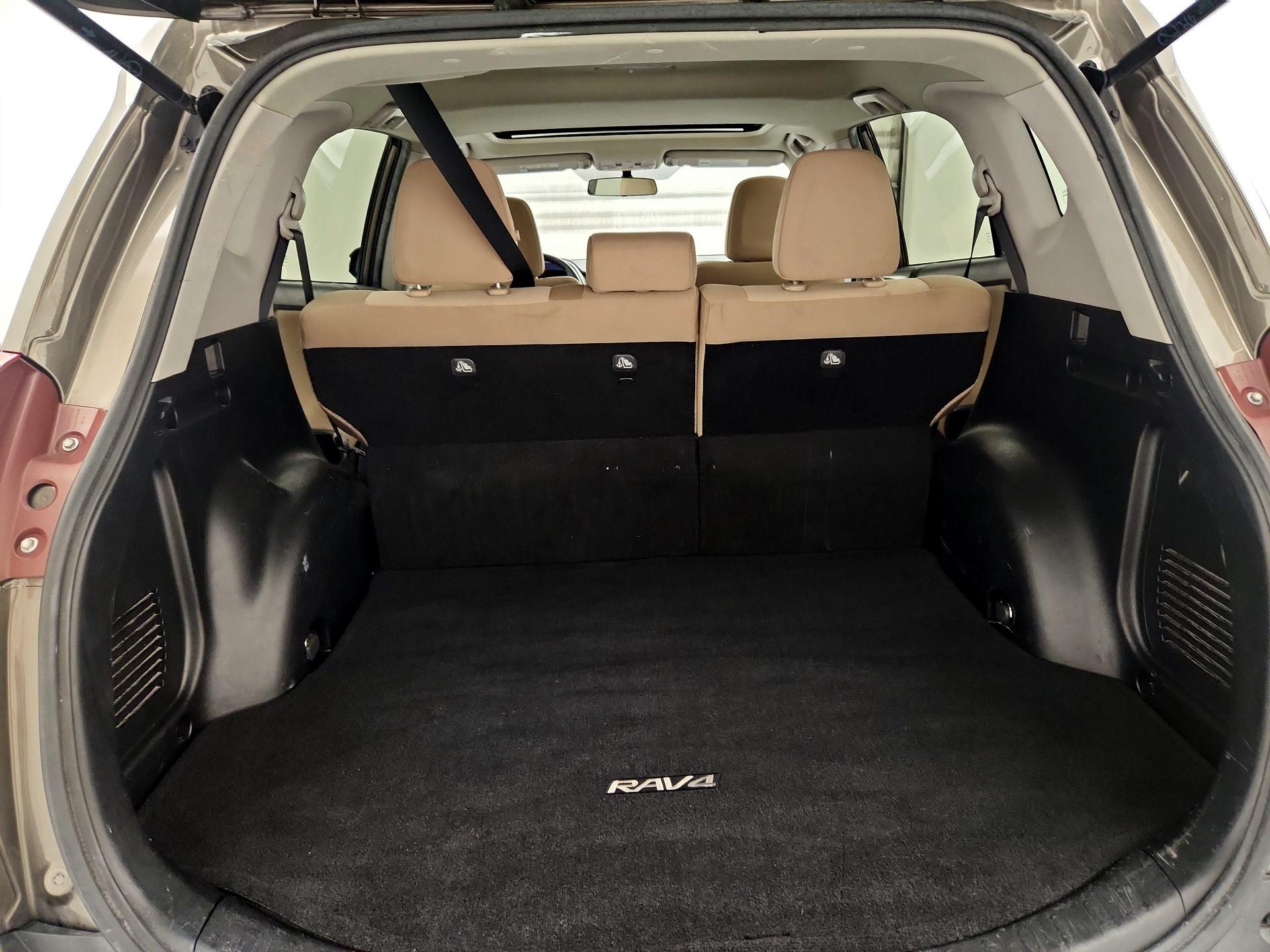 Thumbnail: 2015 Toyota RAV4 - 20