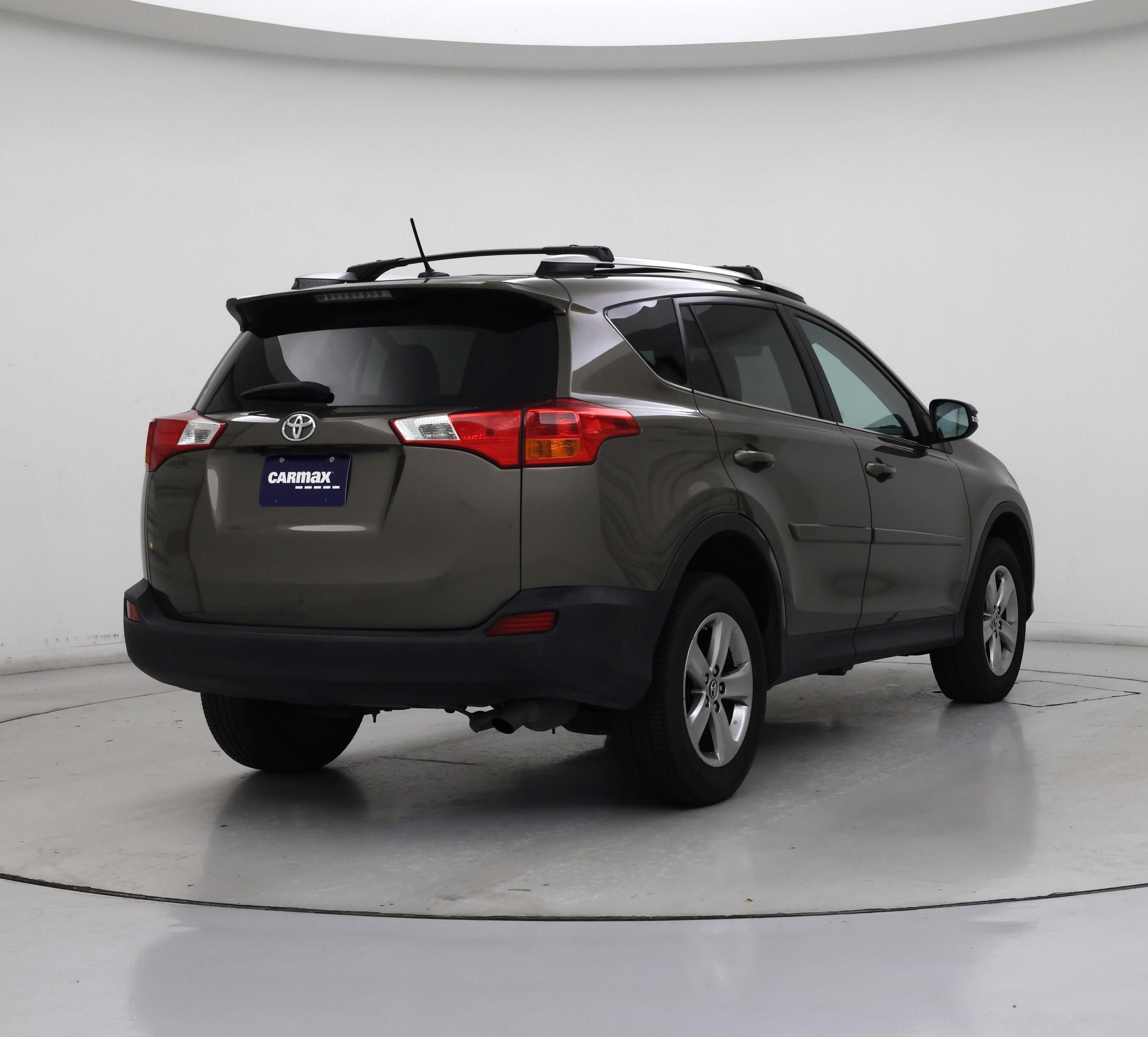 Thumbnail: 2015 Toyota RAV4 - 8