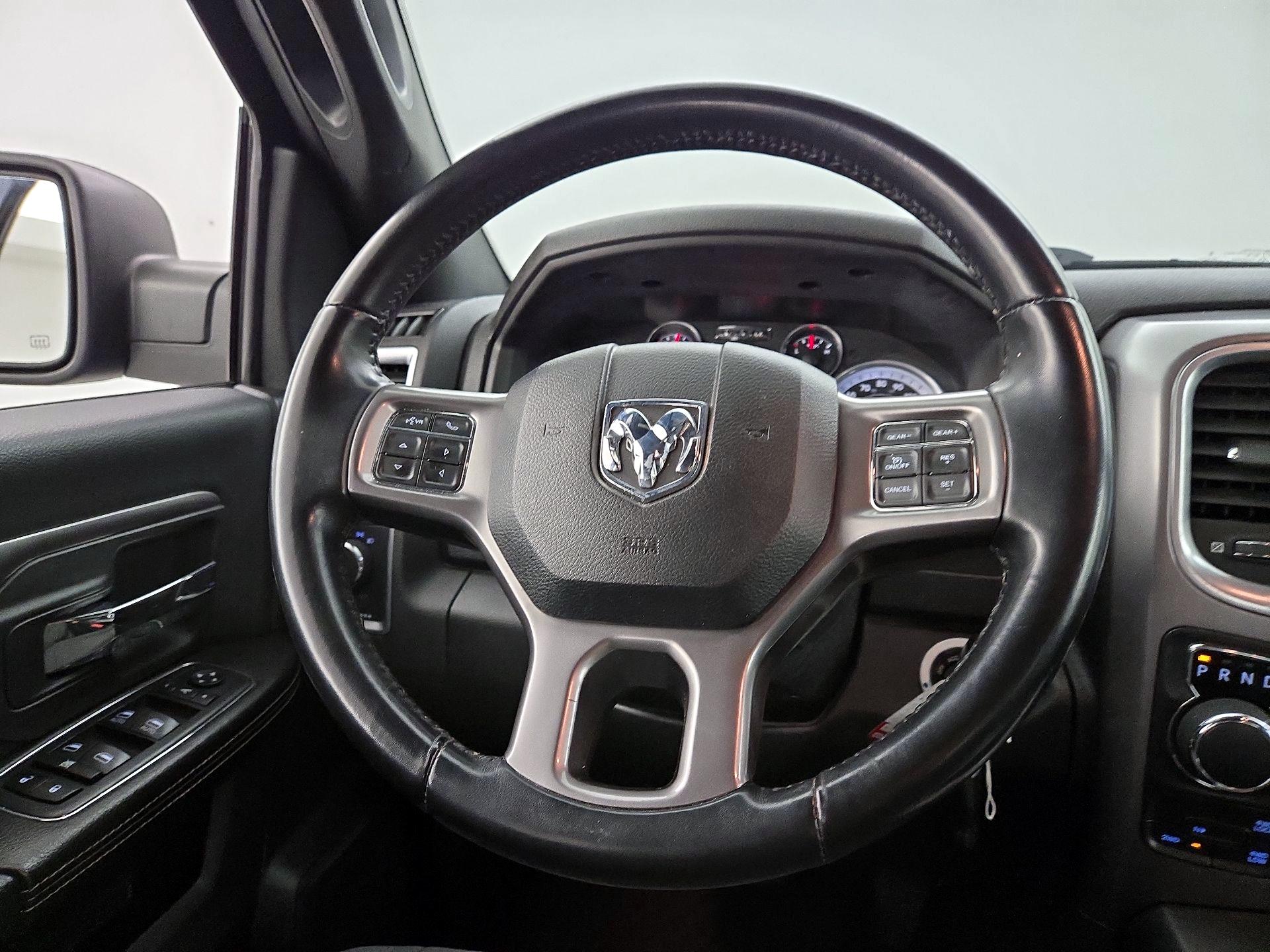 Thumbnail: 2021 RAM 1500 Classic - 10