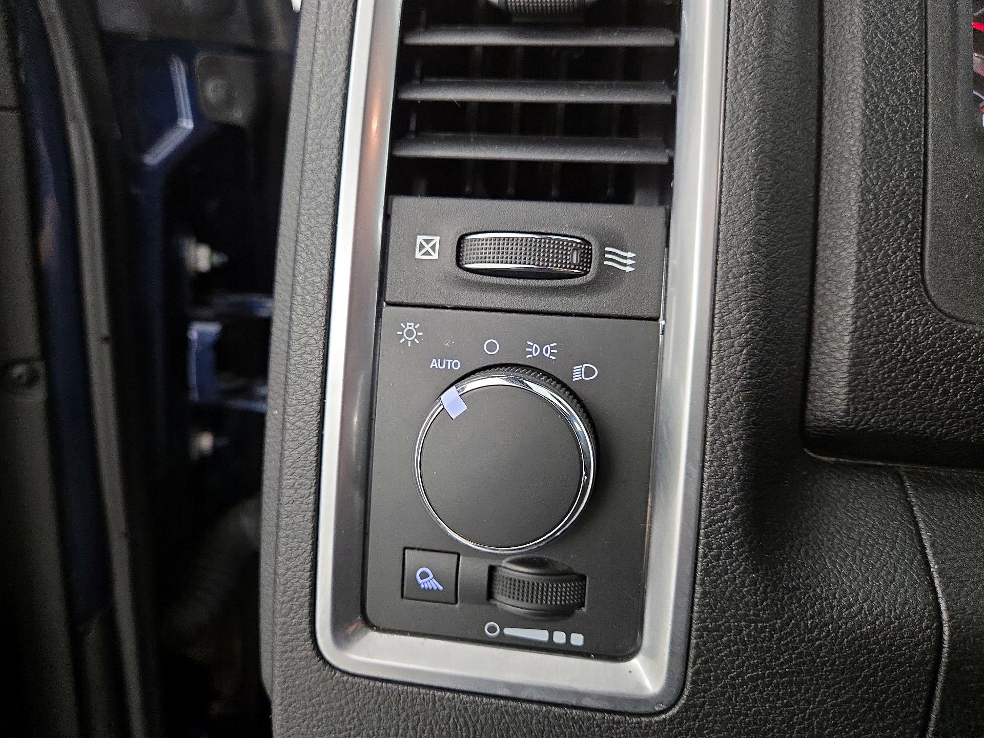 Thumbnail: 2021 RAM 1500 Classic - 13