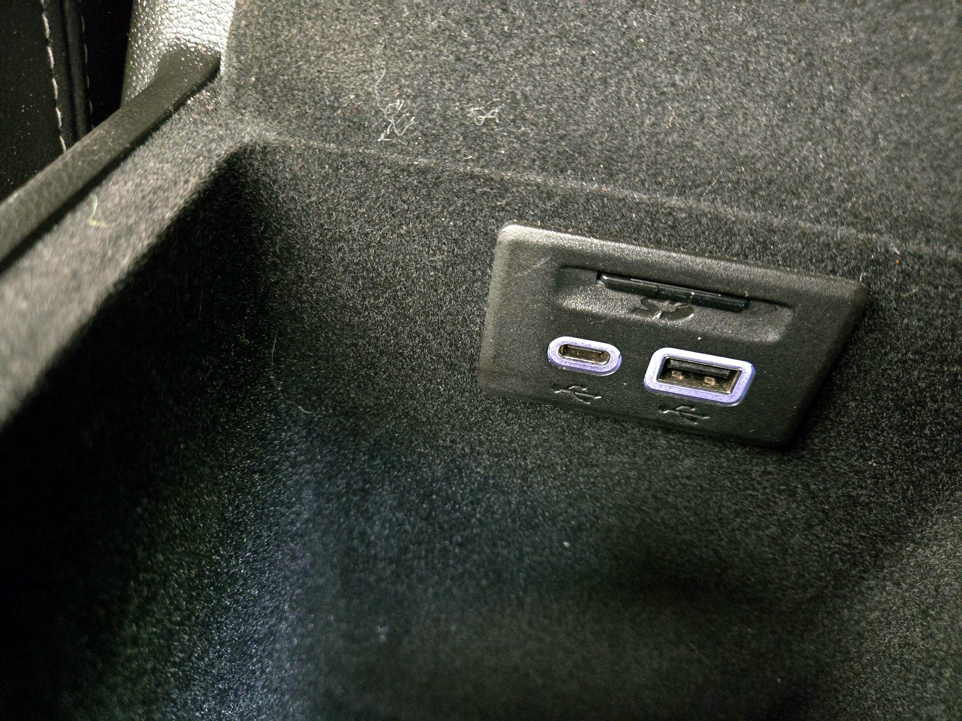 Thumbnail: 2023 Cadillac XT5 - 19