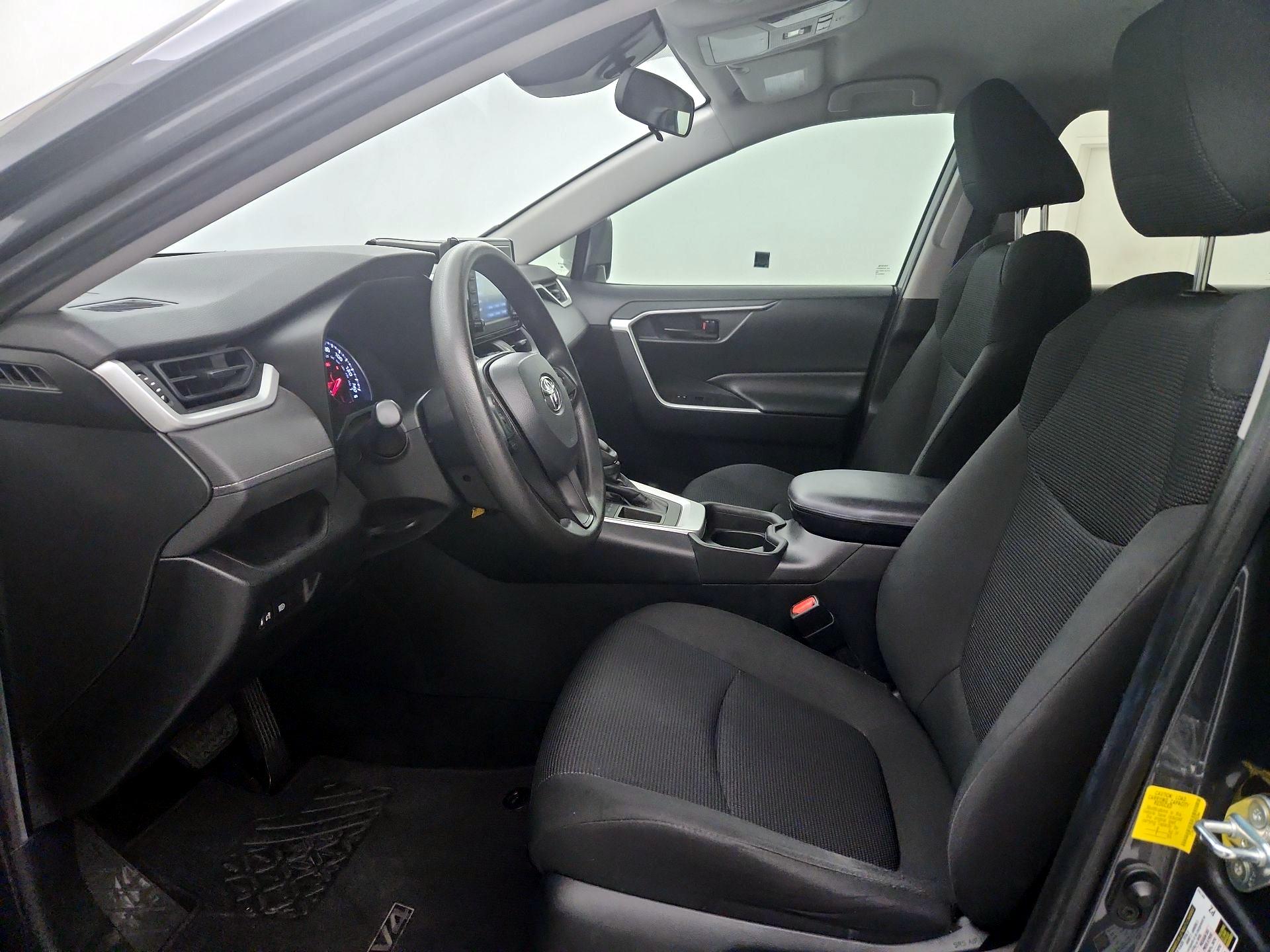 Thumbnail: 2019 Toyota RAV4 - 11