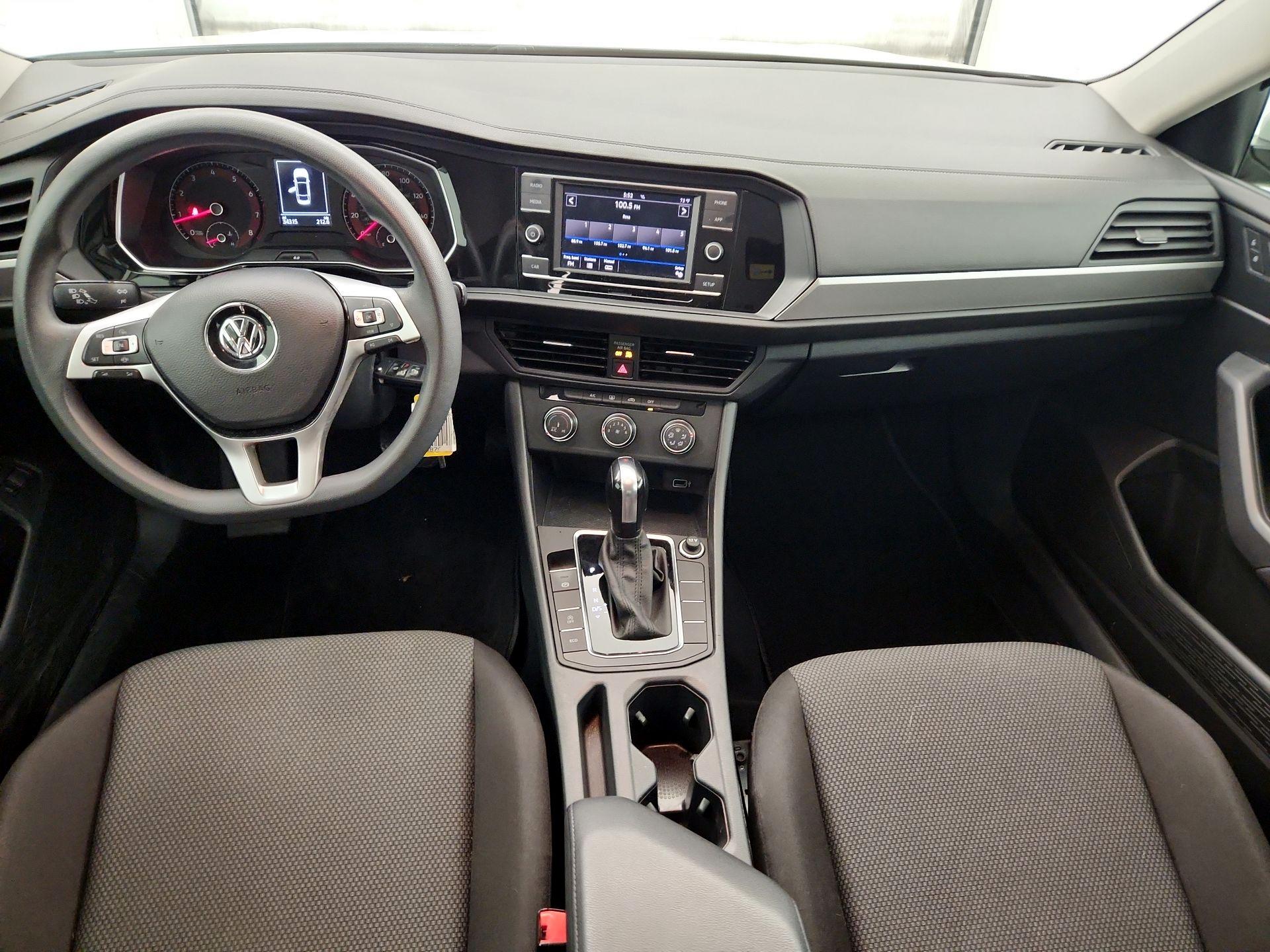 Thumbnail: 2019 Volkswagen Jetta - 9