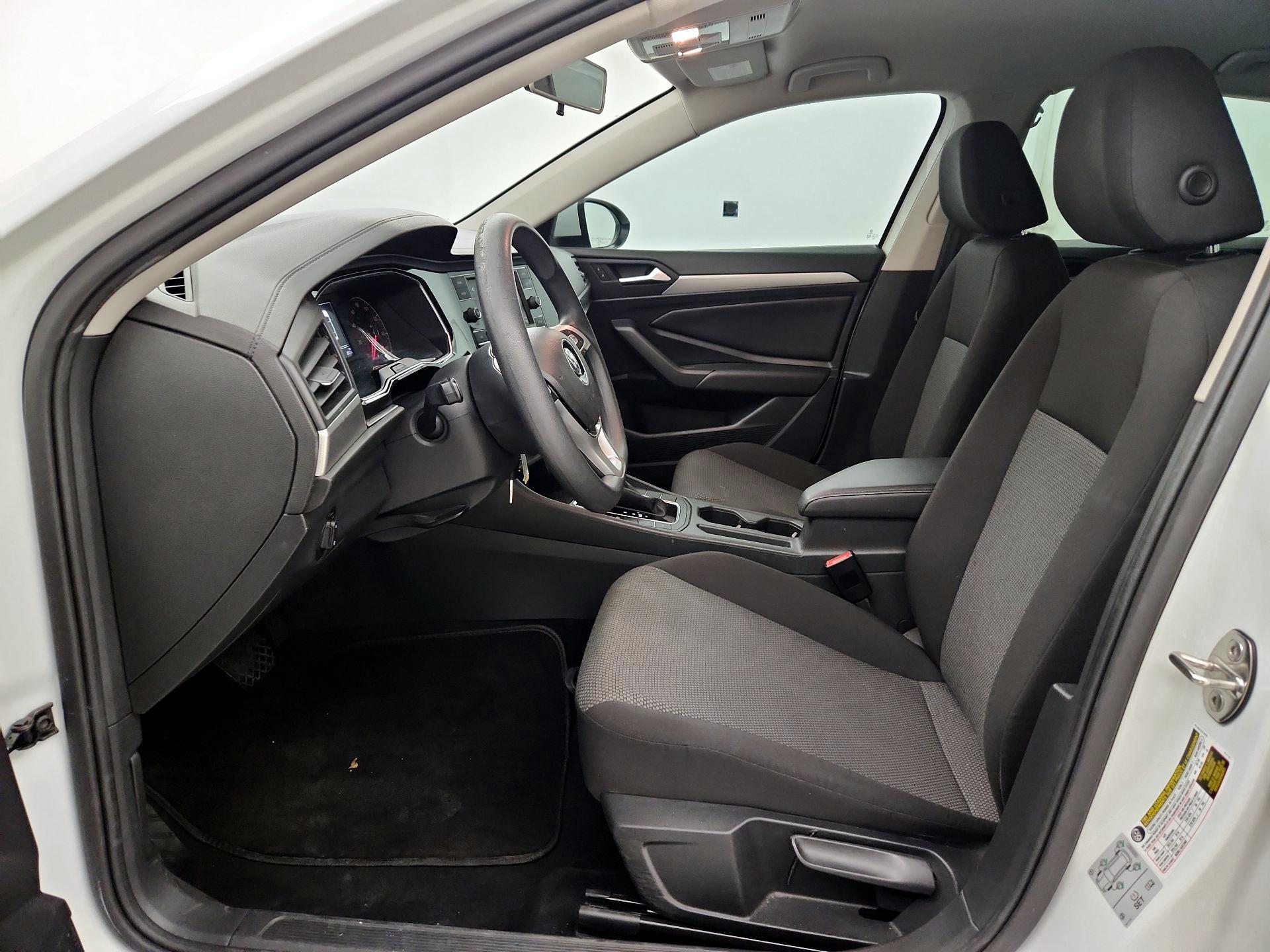 Thumbnail: 2019 Volkswagen Jetta - 11