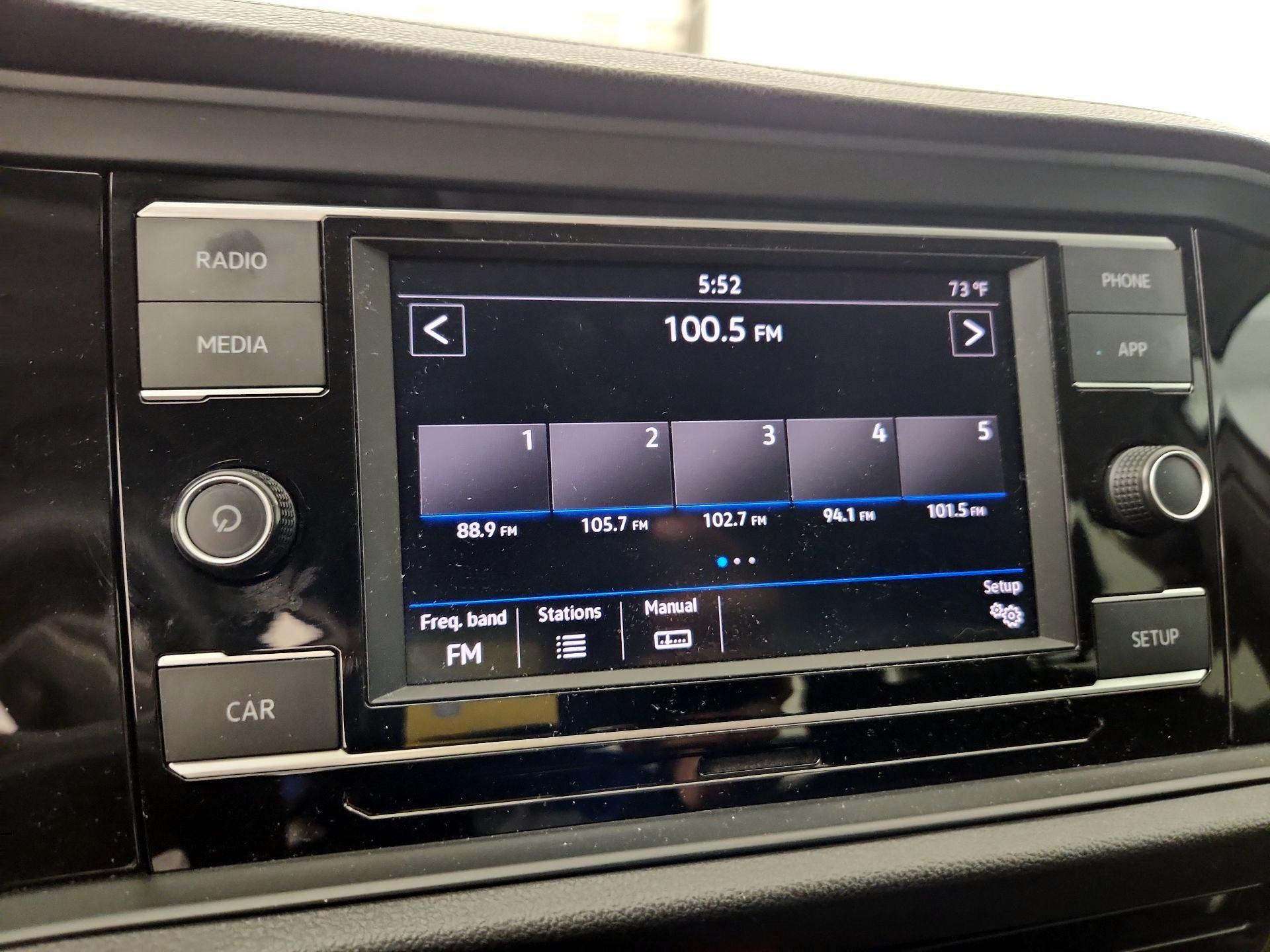 Thumbnail: 2019 Volkswagen Jetta - 15