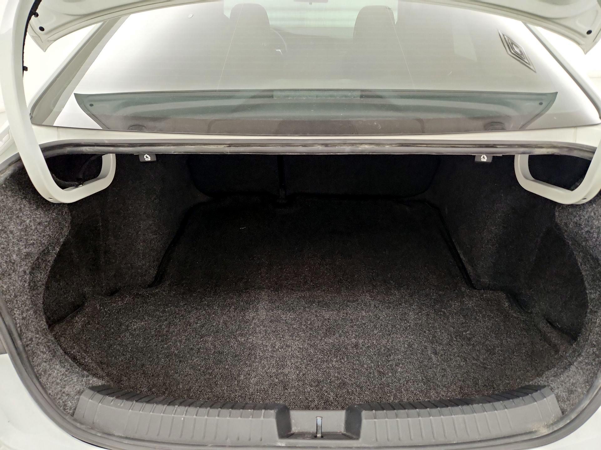 Thumbnail: 2019 Volkswagen Jetta - 20