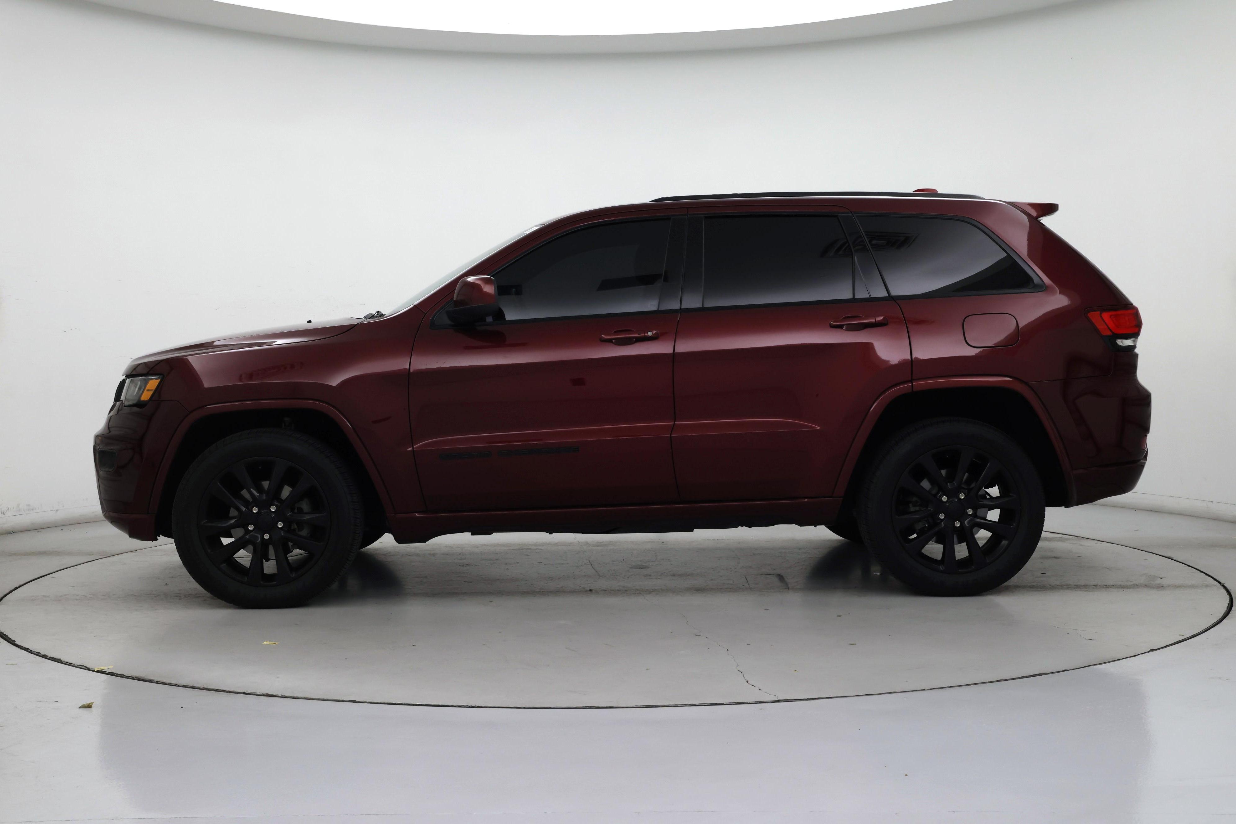 Thumbnail: 2019 Jeep Grand Cherokee - 3