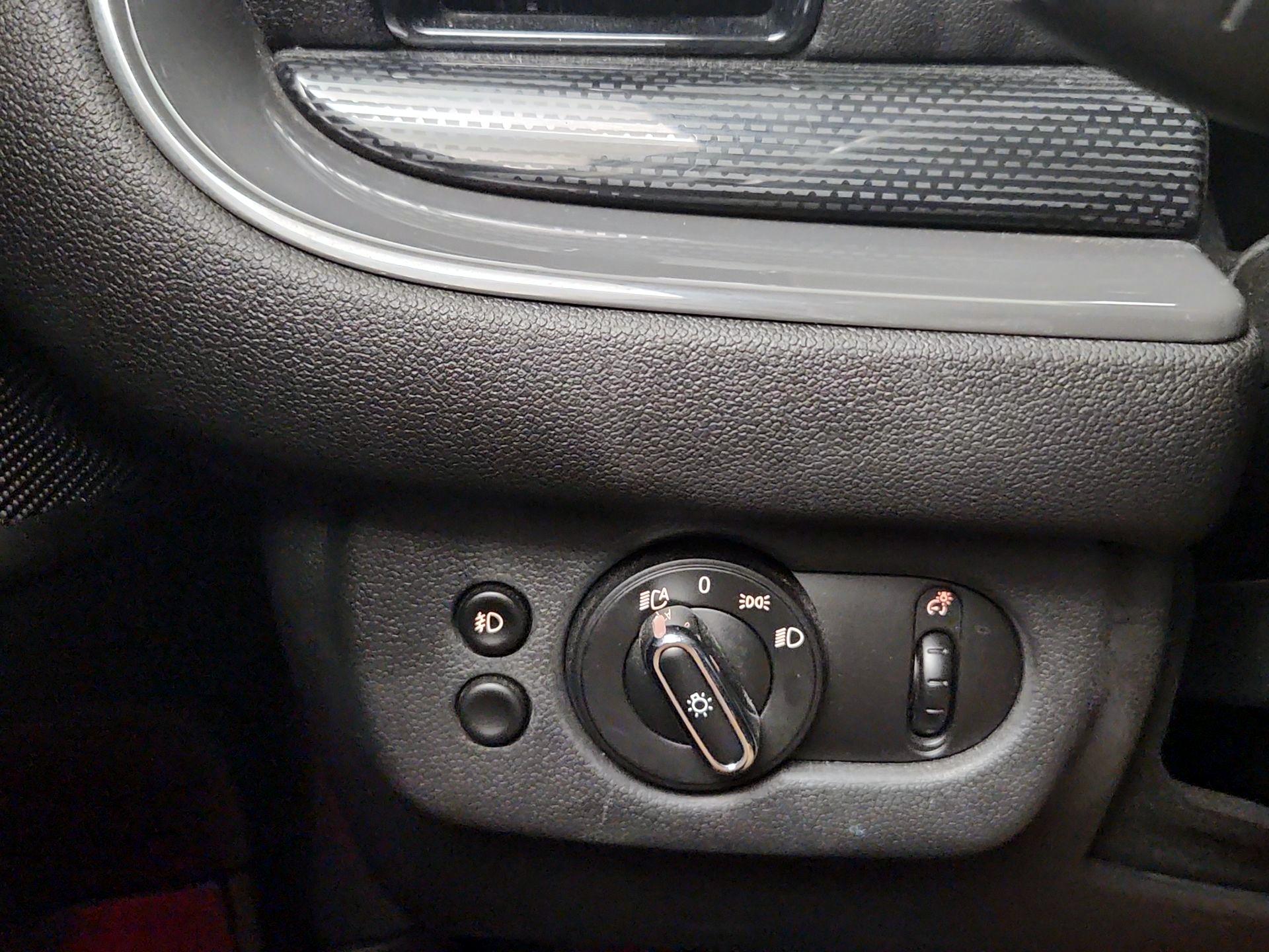 Thumbnail: 2019 MINI Cooper Clubman - 13