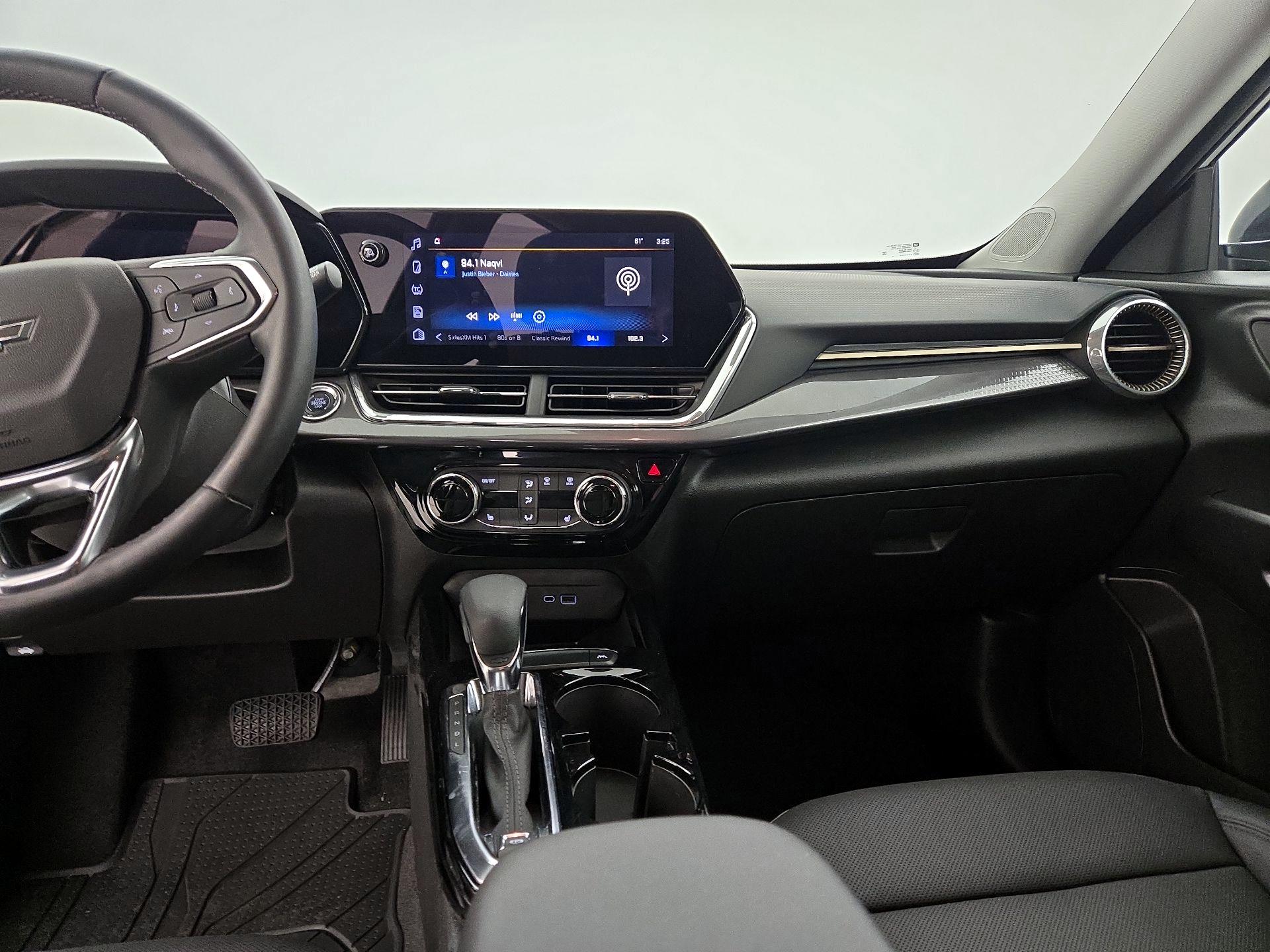 Thumbnail: 2025 Chevrolet Trax - 9