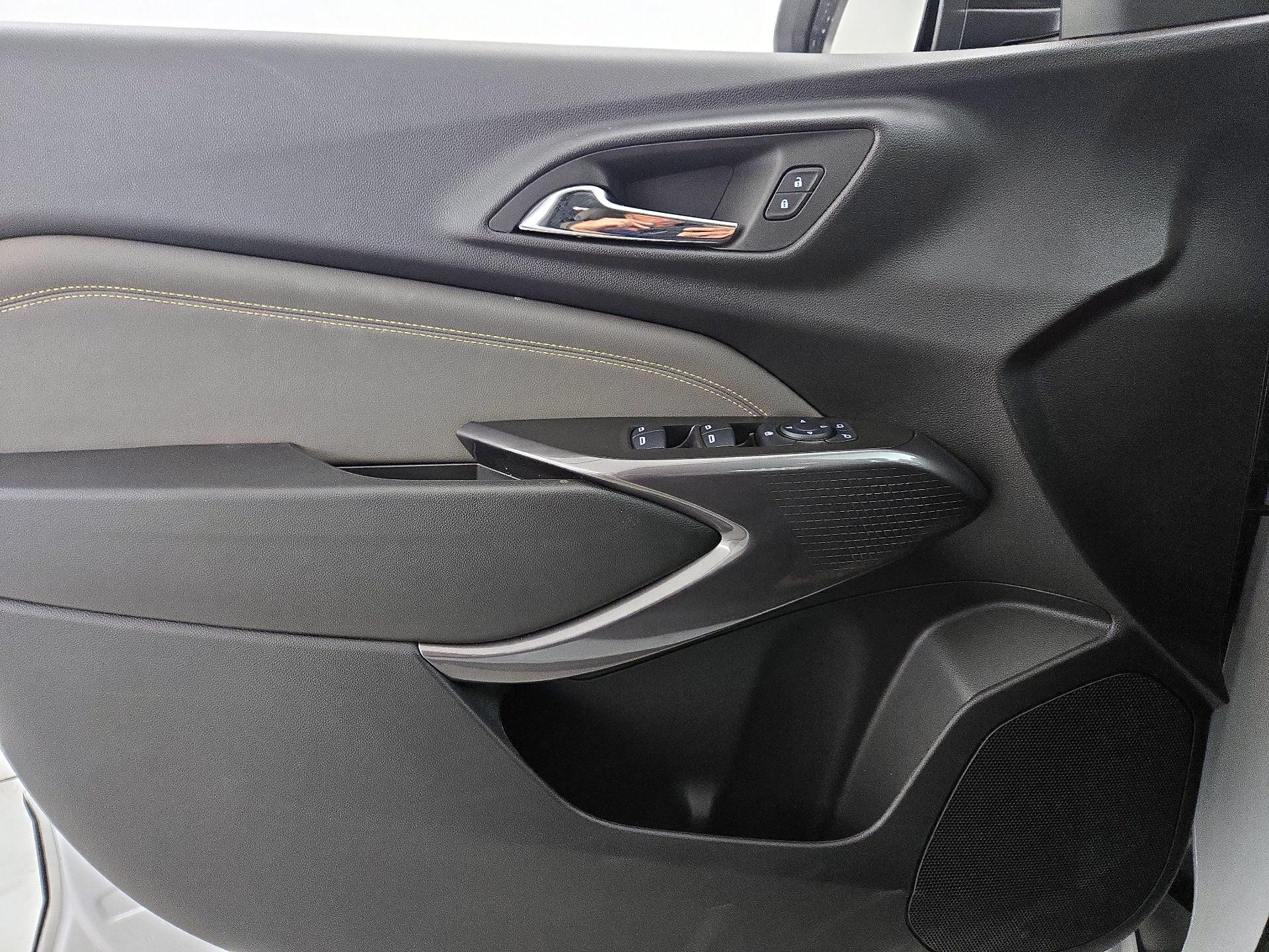 Thumbnail: 2025 Chevrolet Trax - 12