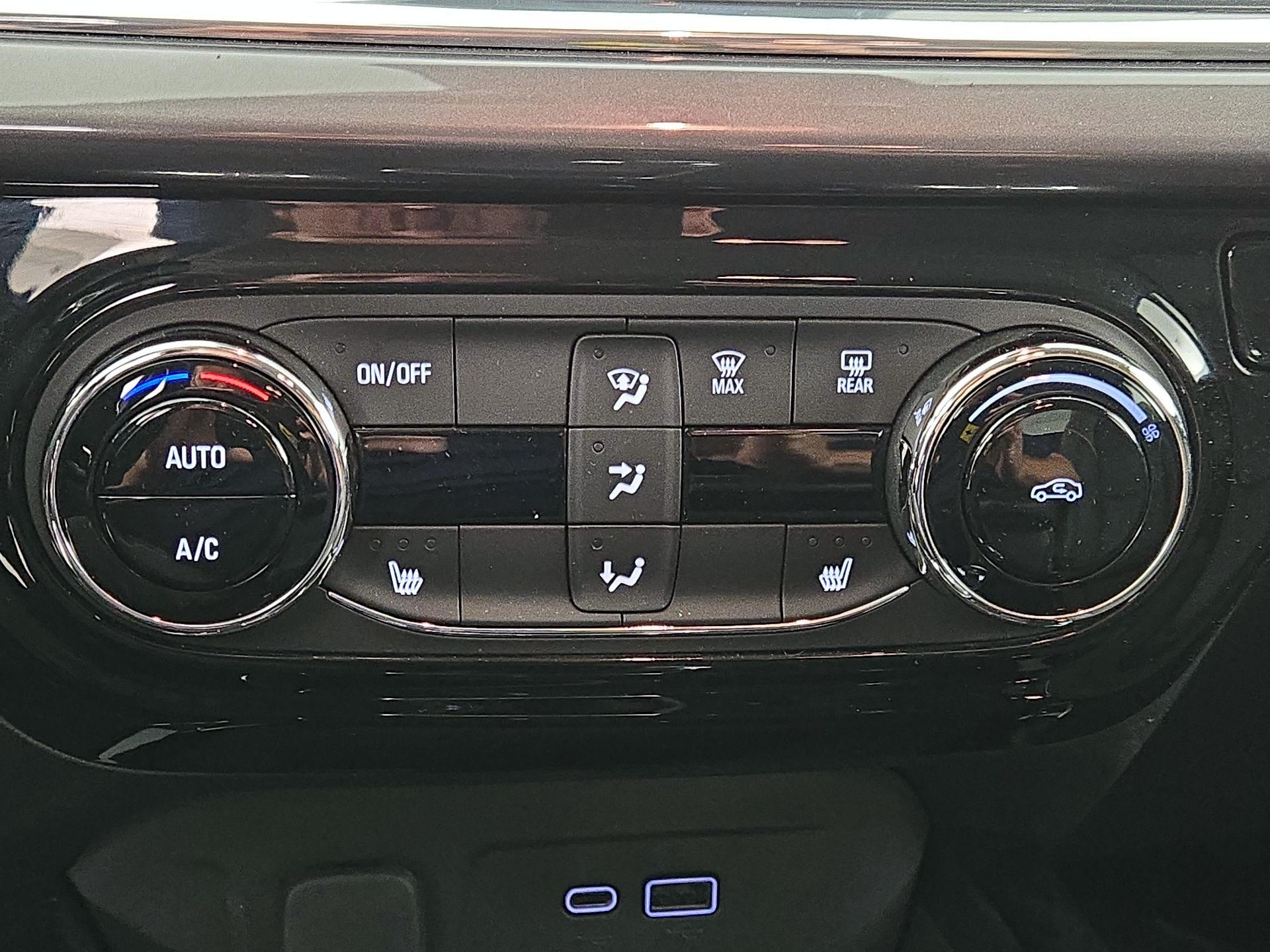 Thumbnail: 2025 Chevrolet Trax - 16