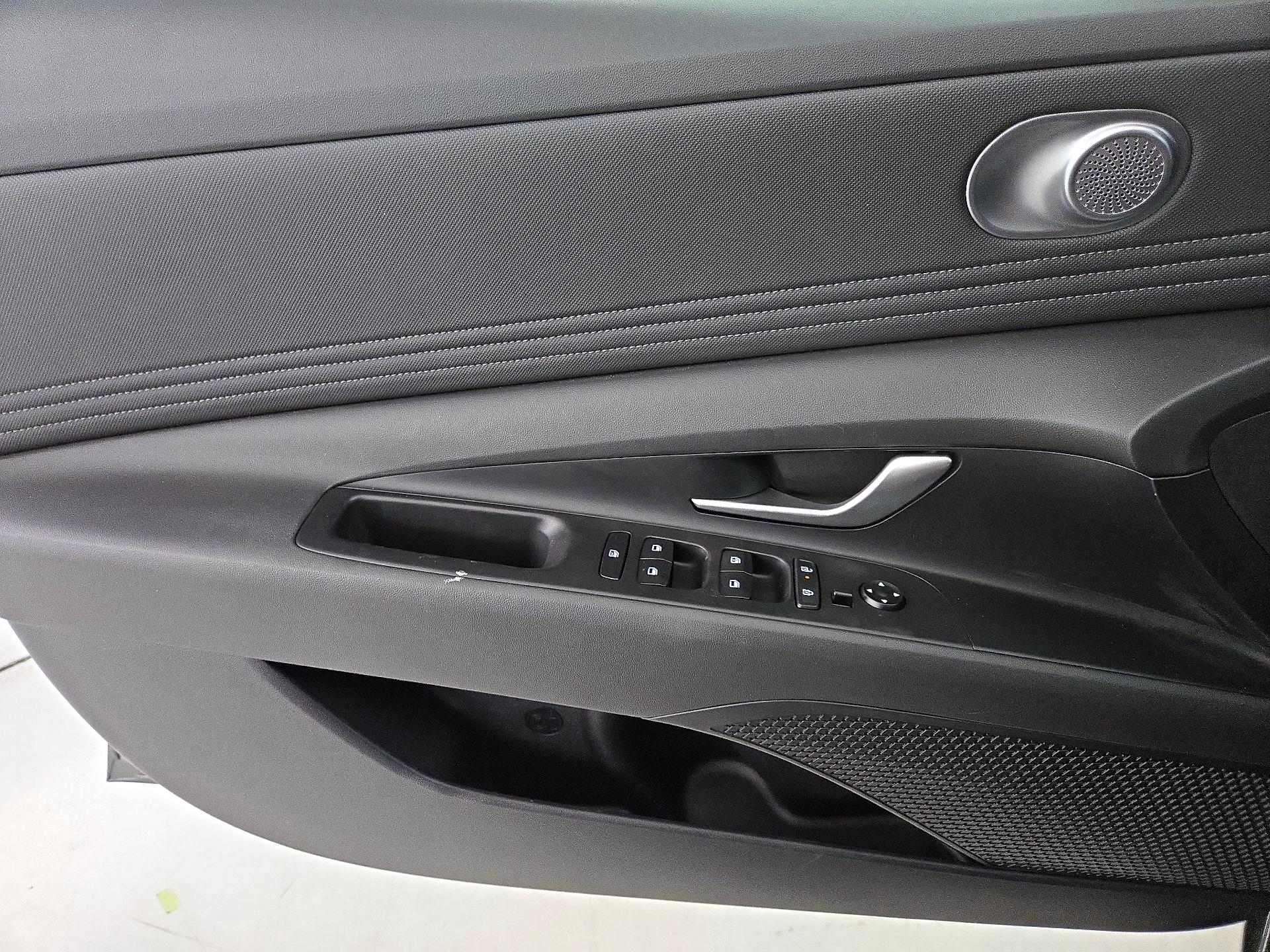 Thumbnail: 2024 Hyundai Elantra - 12