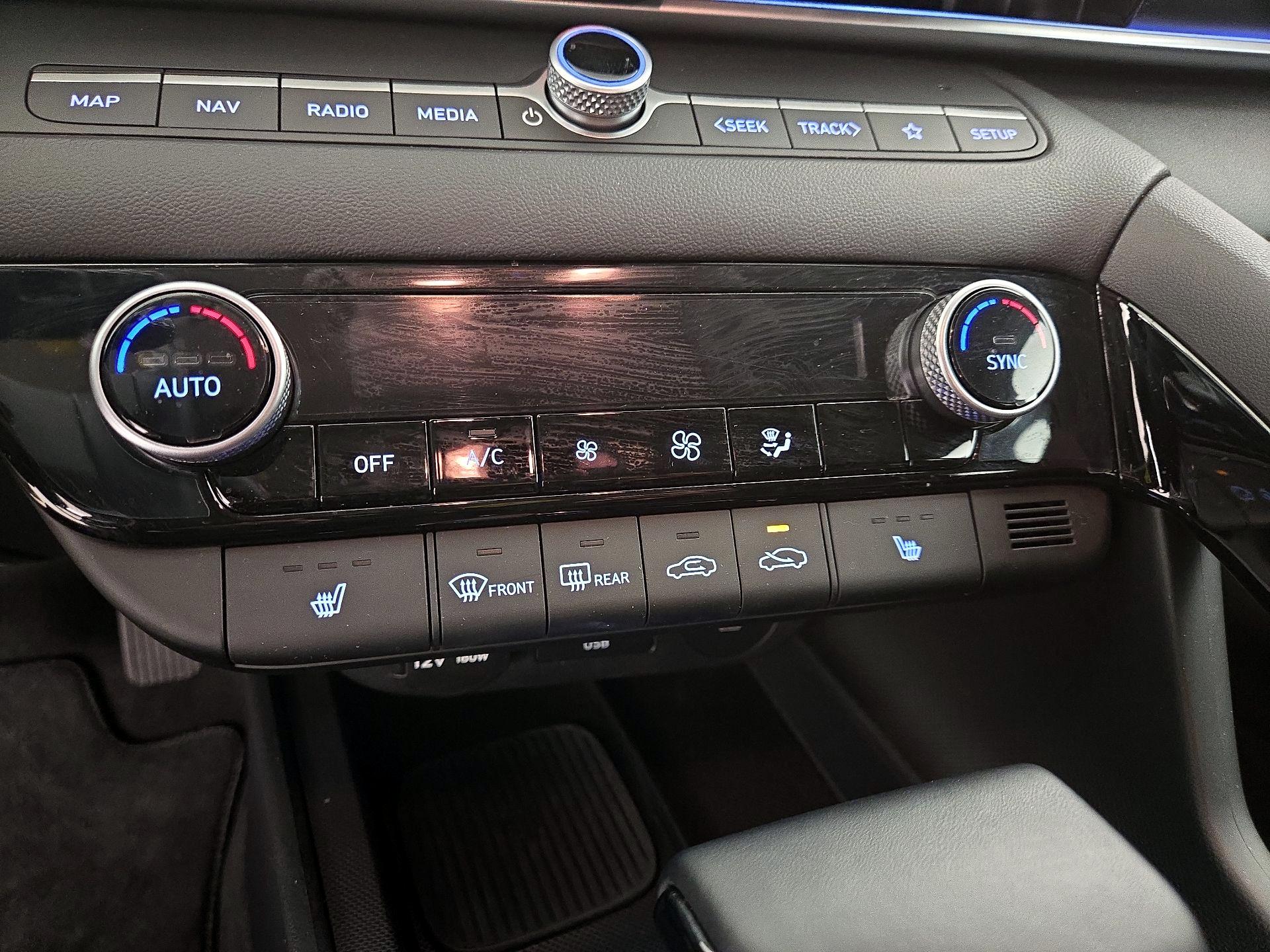 Thumbnail: 2024 Hyundai Elantra - 15