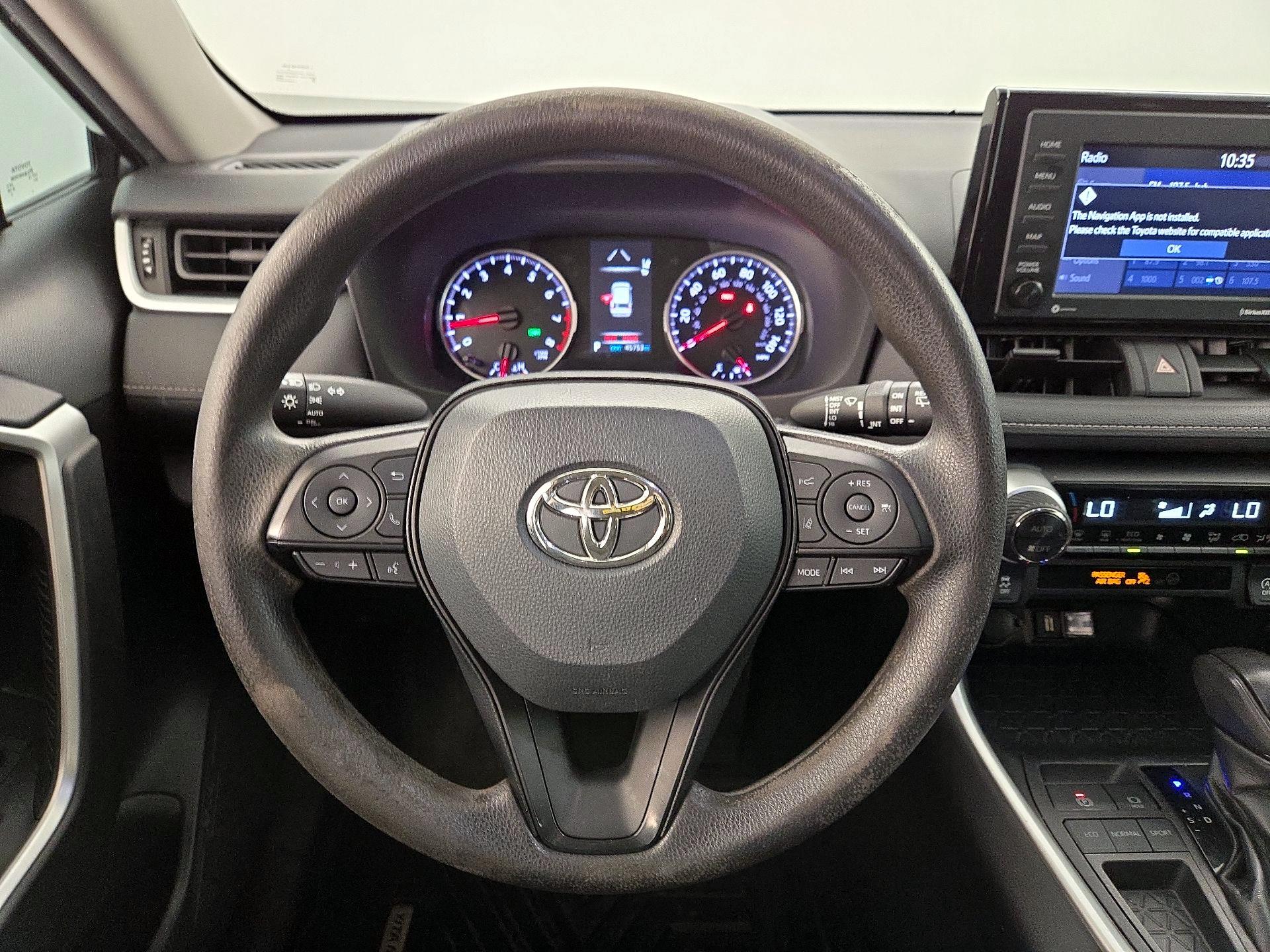 Thumbnail: 2022 Toyota RAV4 - 10