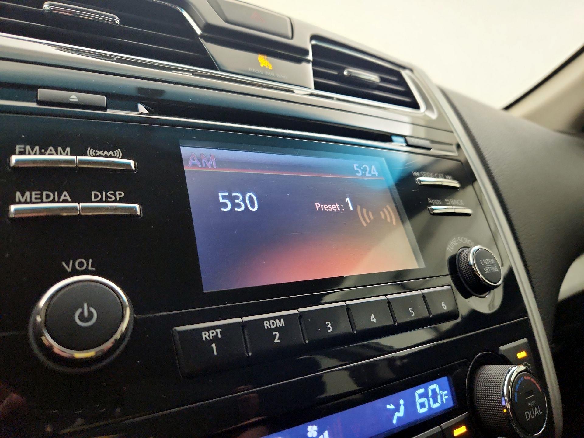 Thumbnail: 2015 Nissan Altima - 15