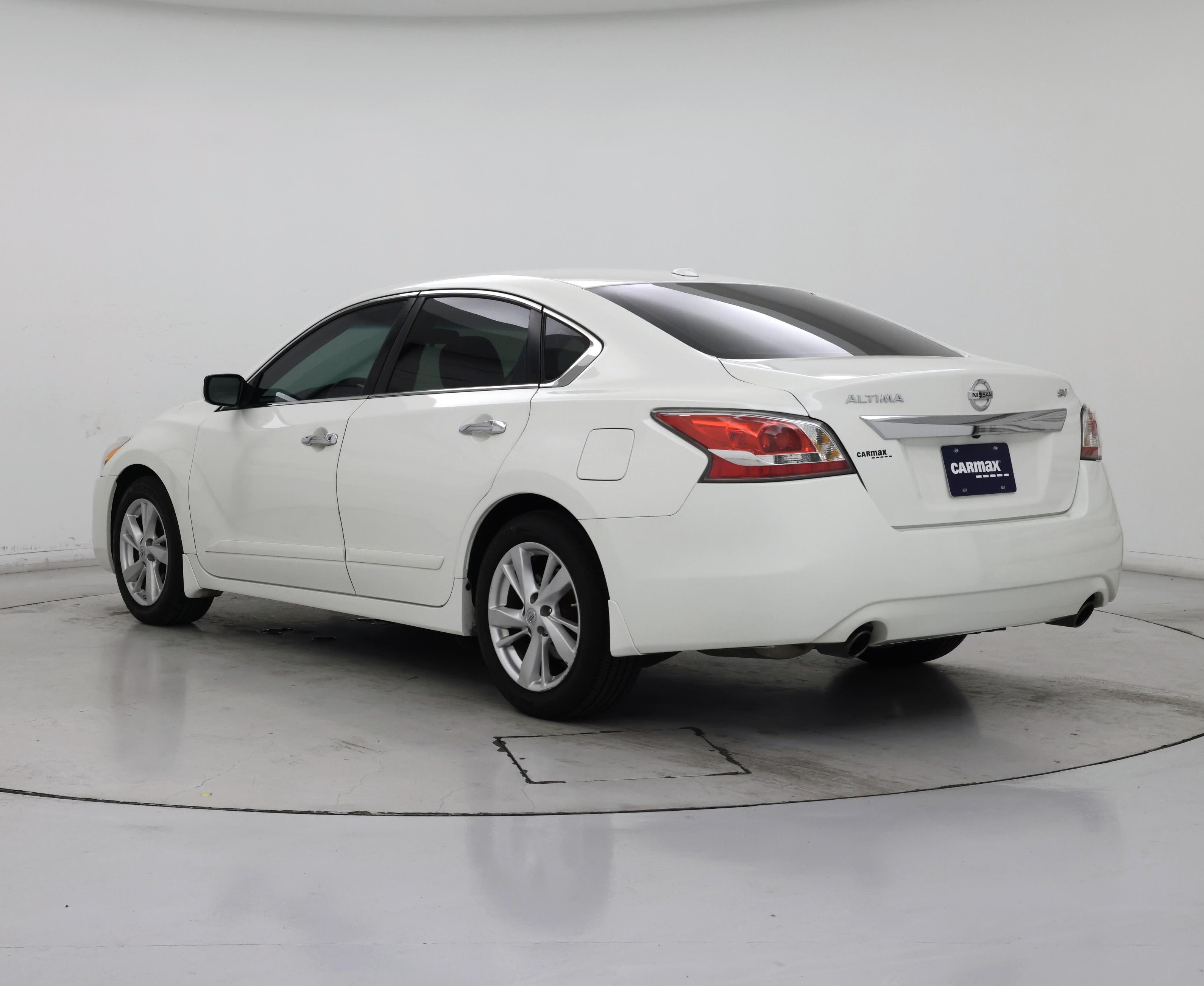 Thumbnail: 2015 Nissan Altima - 2