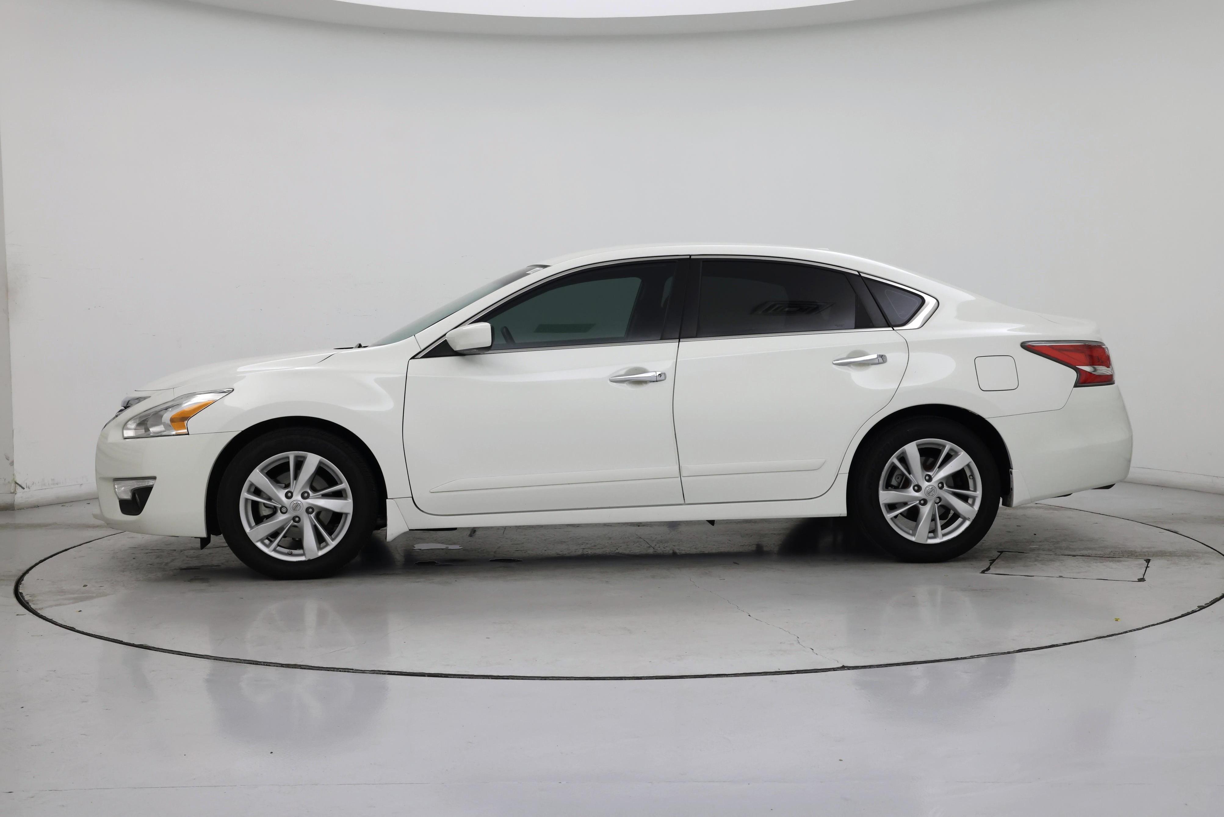 Thumbnail: 2015 Nissan Altima - 3