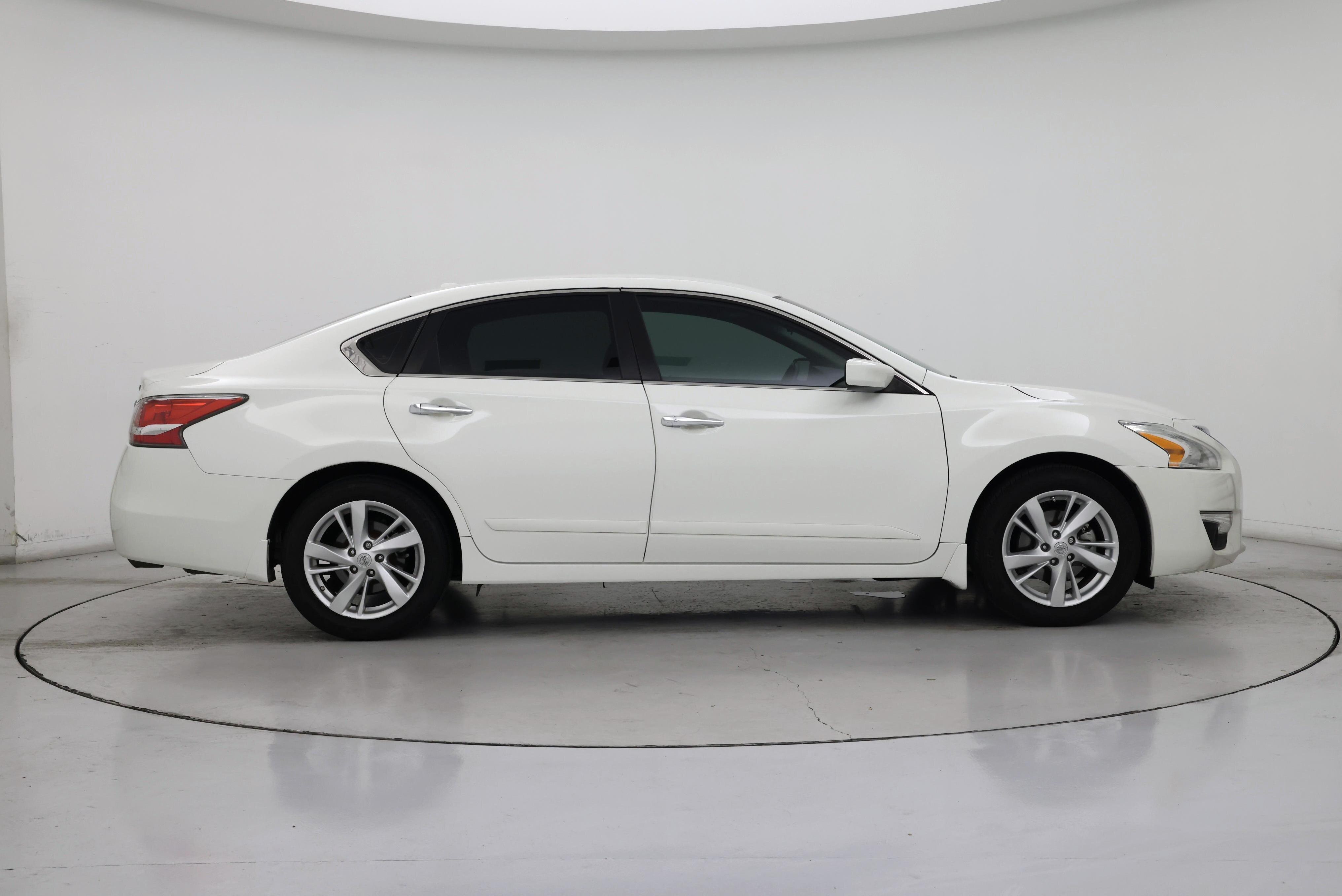 Thumbnail: 2015 Nissan Altima - 7